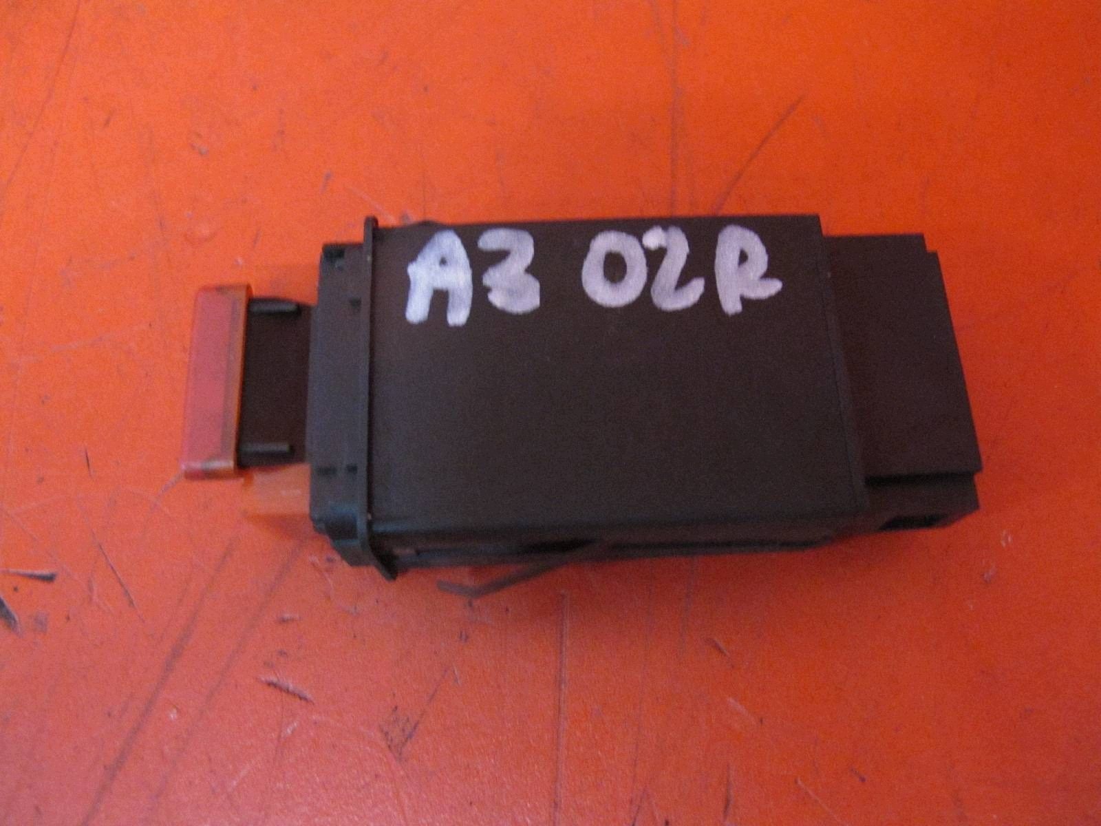 AUDI A3 8L LIFT 99- light switch of warning lights 8L0941509L