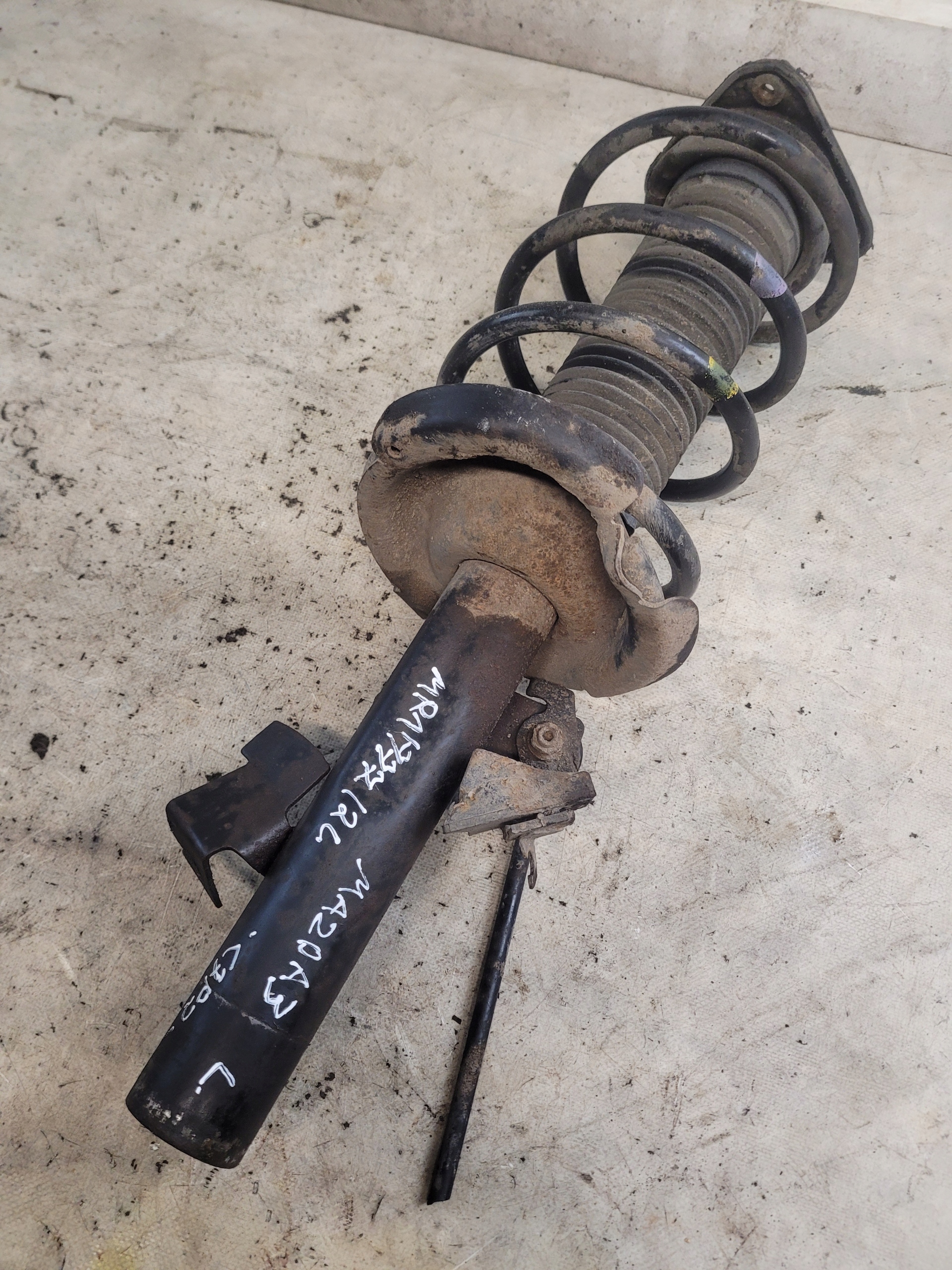 shock absorber left front SG334701 MAZDA 3 and BK 1.6B