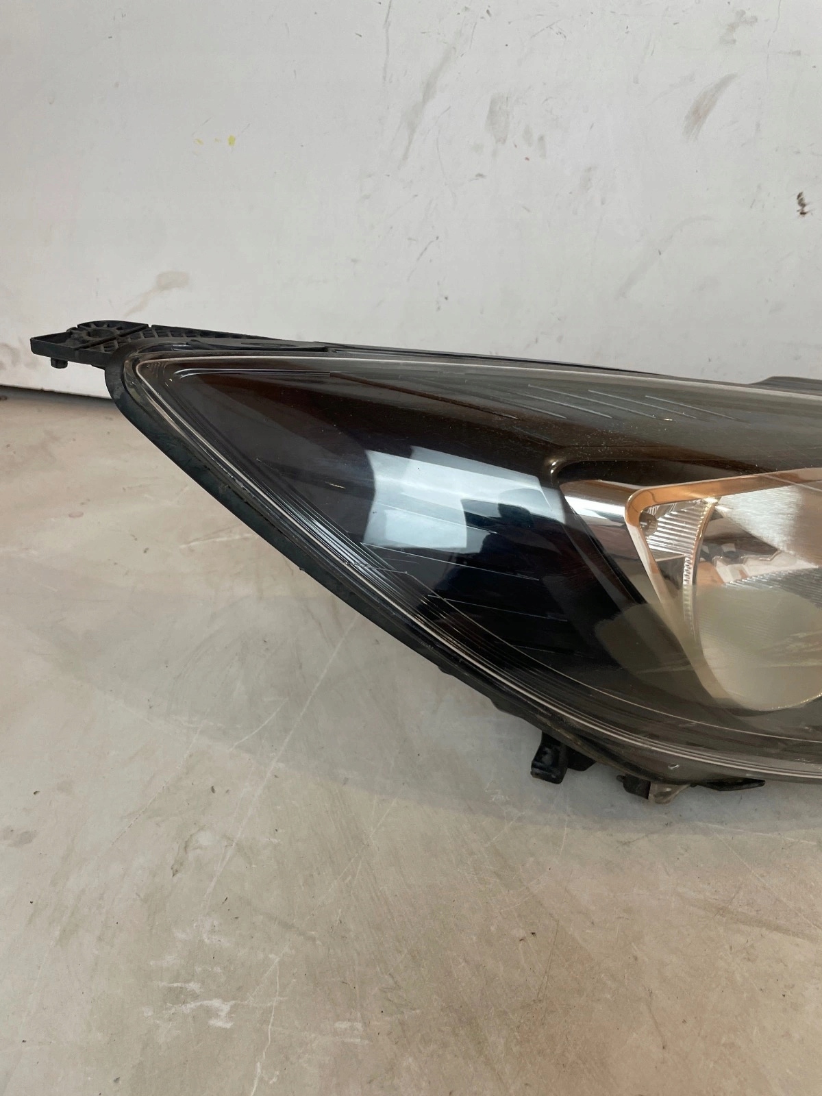 light front front right Ford Focus MK3 UK Anglik