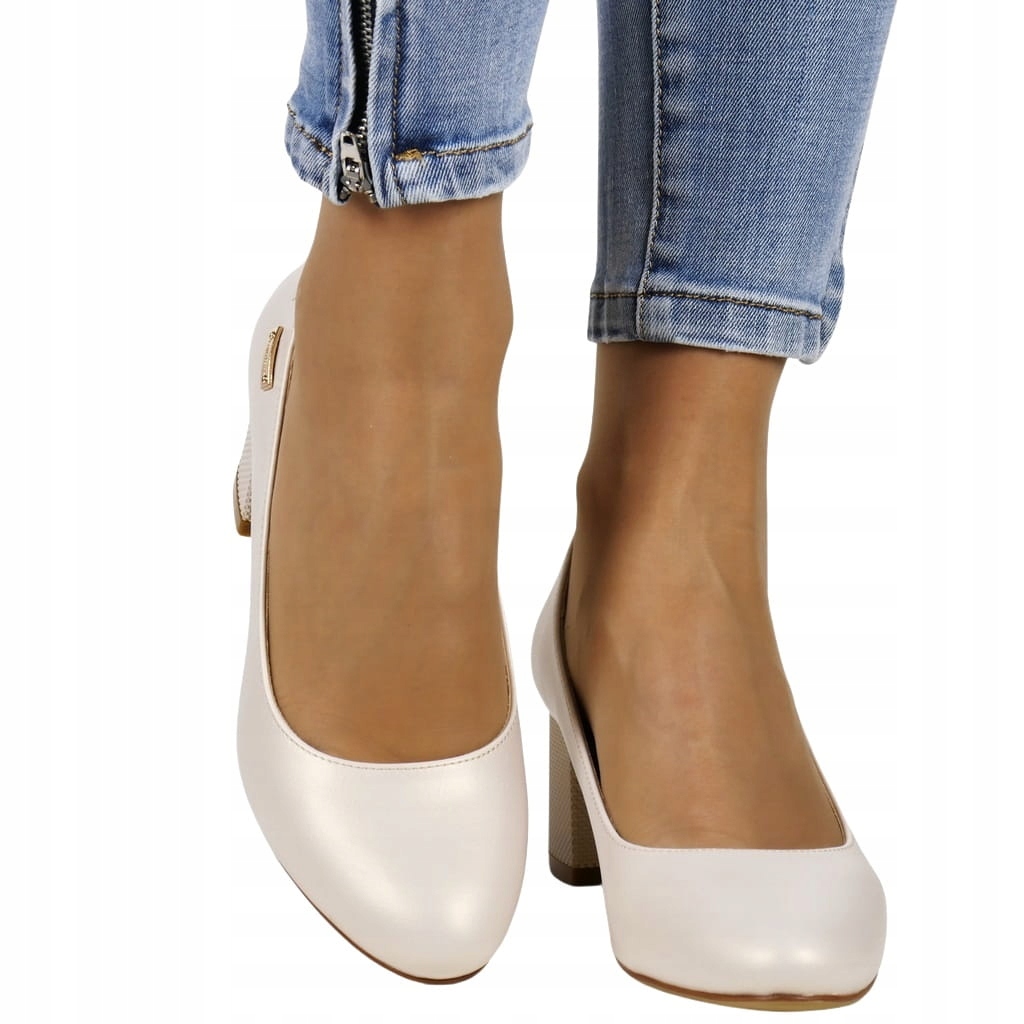 DAMSKIE CZÓŁENKA BUTY NA SŁUPKU BEŻOWE PERŁOWE OZDOBNY OBCAS