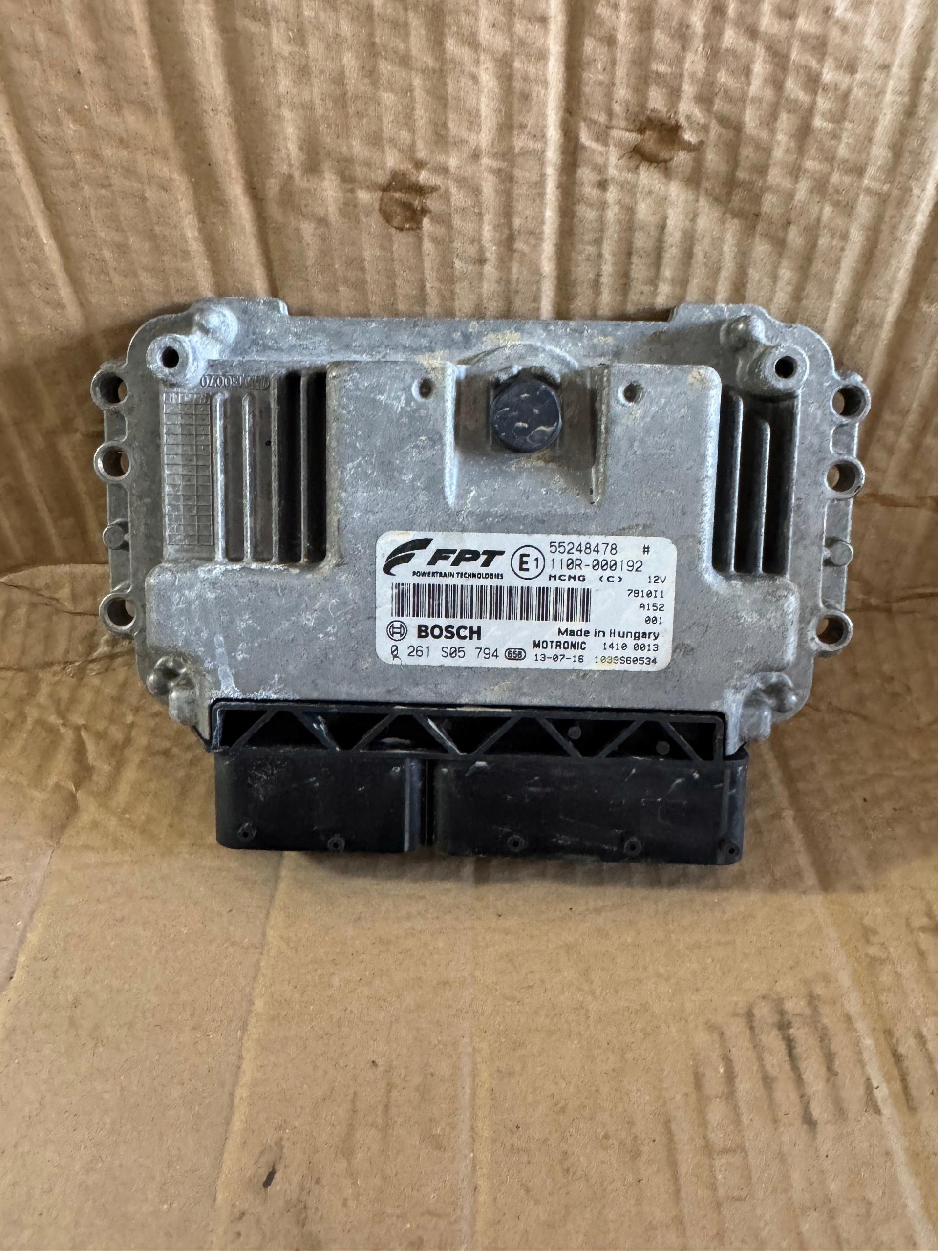 ordinateur unité de commande électronique uce moteur FIAT DOBLO 55248478 0261S05794
