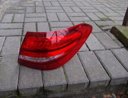 MERCEDES C KLASA W205 LED KOMBI PRAWA TYLNA LAMPA ORYGINAŁ A2059065200