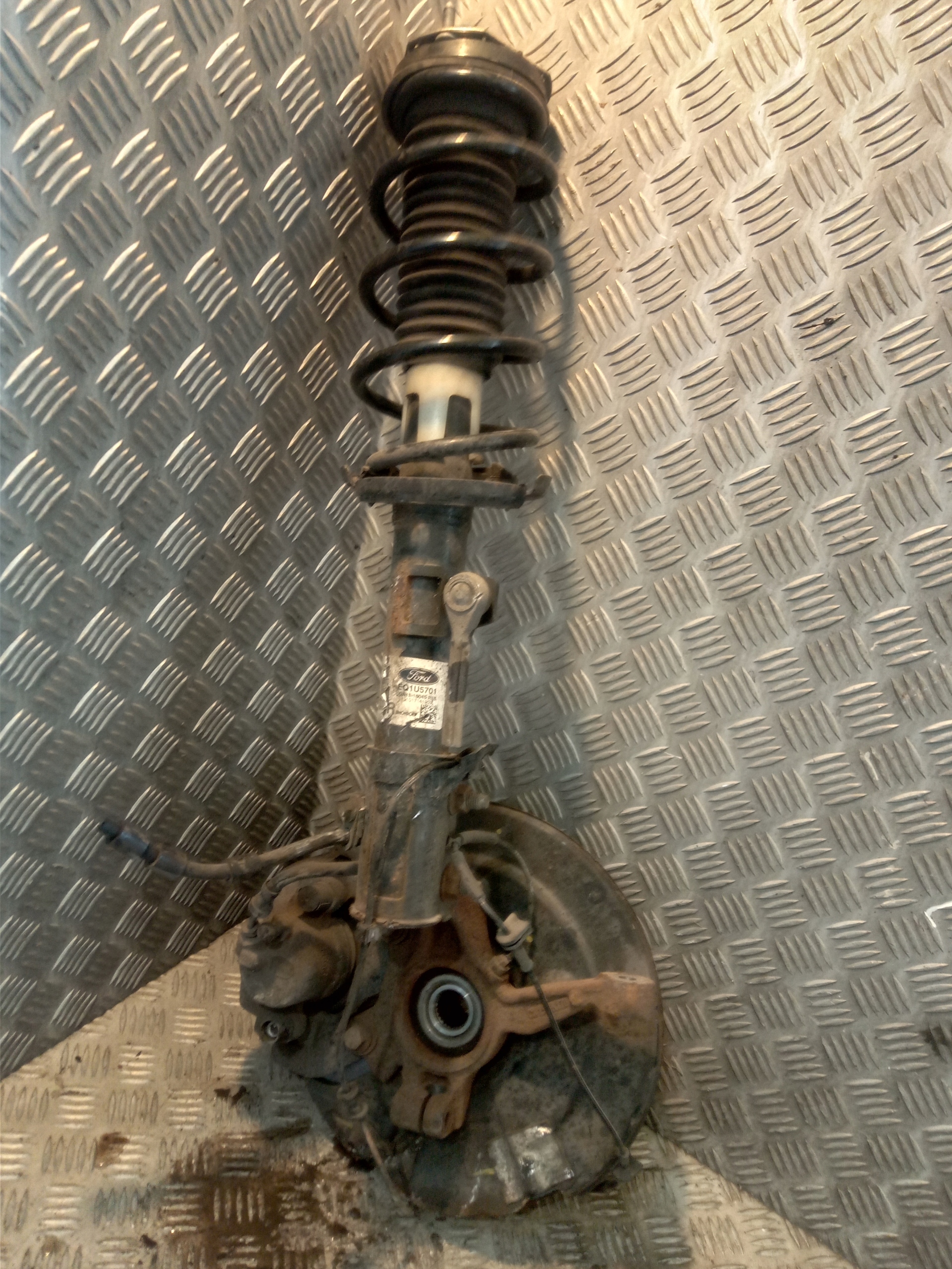 FORD ECOSPORT РЕСТАЙЛИНГ амортизатор пневматический поворотный кулак, цапфа правая