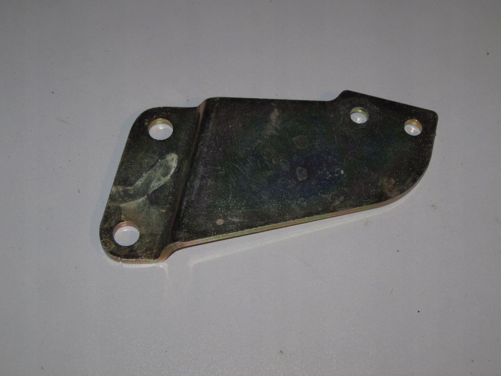 M72 UCHWYT PRĄDNICY 6V MOCOWANIE SILNIK Numer katalogowy części 1333344335144868