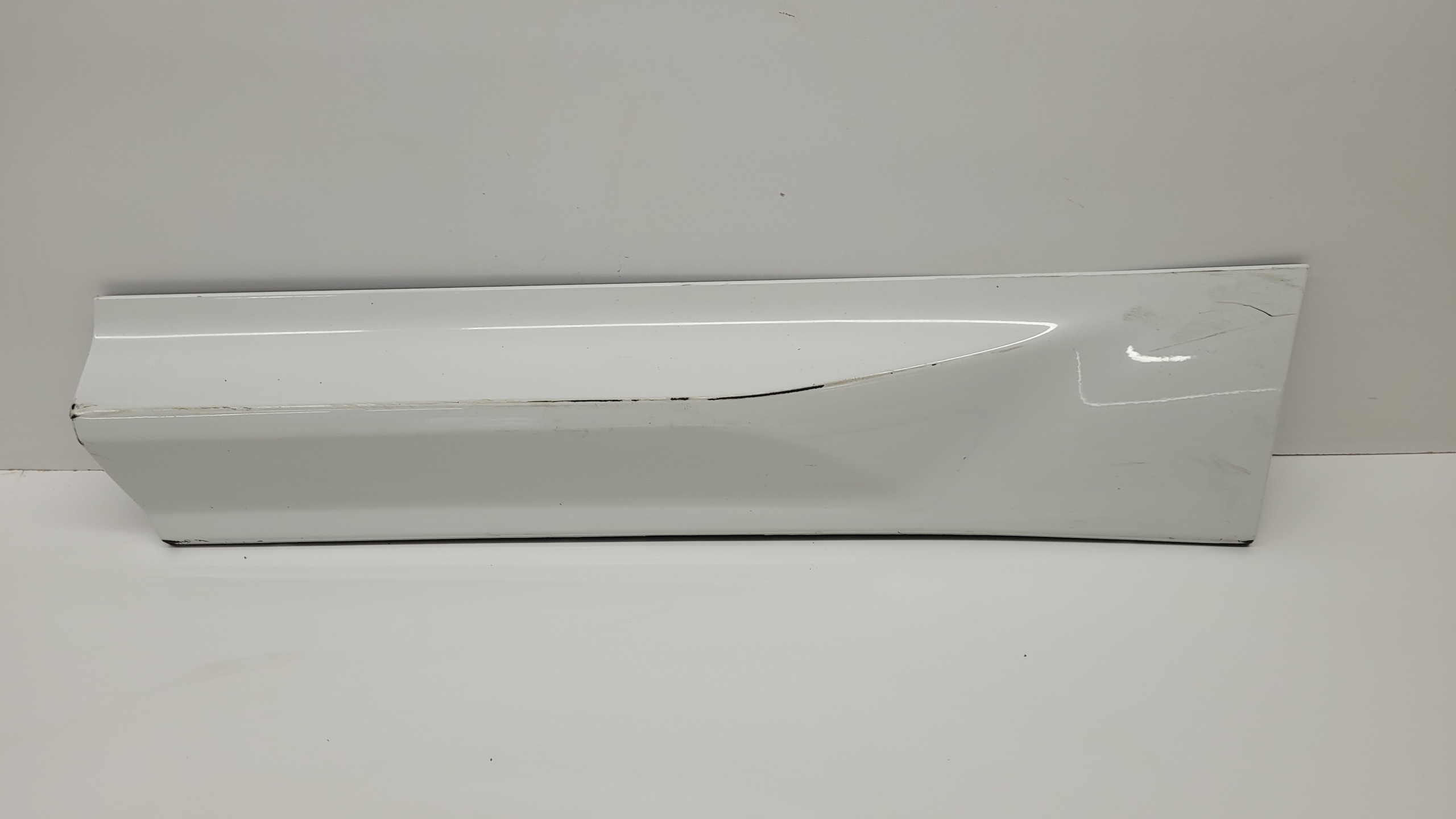 32208732 - VOLVO XC60 II МОЛДИНГ ДВЕРИ ЗАДНИЙ ЗАДНИЙ ЛЕВЫЙ НИЖНИЙ