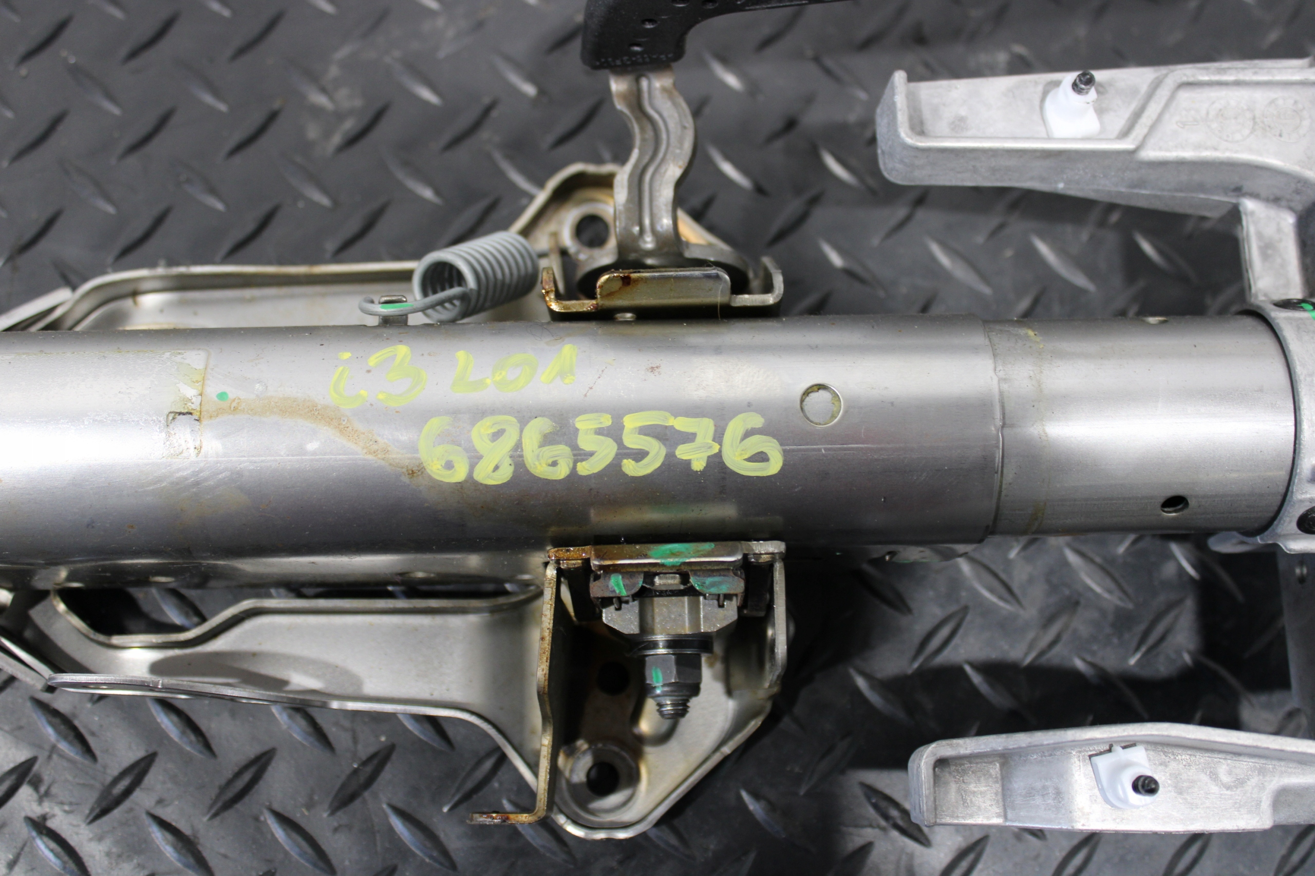 steering wheel rod 6865576 BMW I3 L01