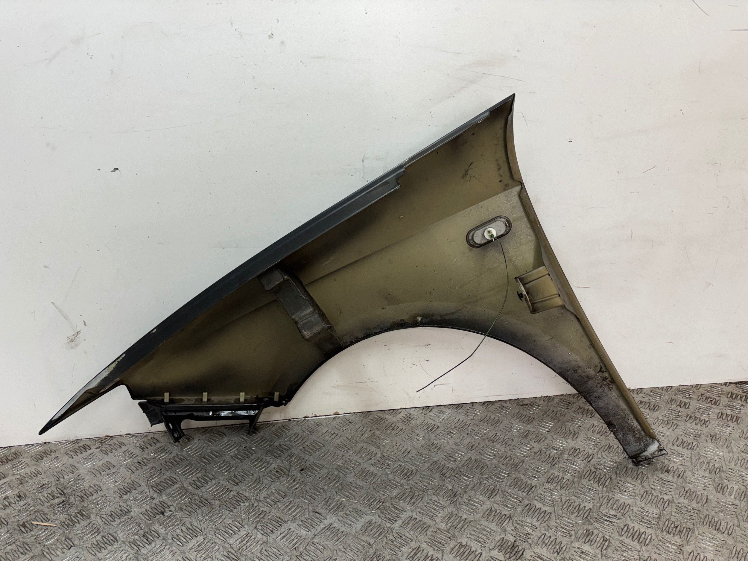 fender front front right SEAT IBIZA 6J 09