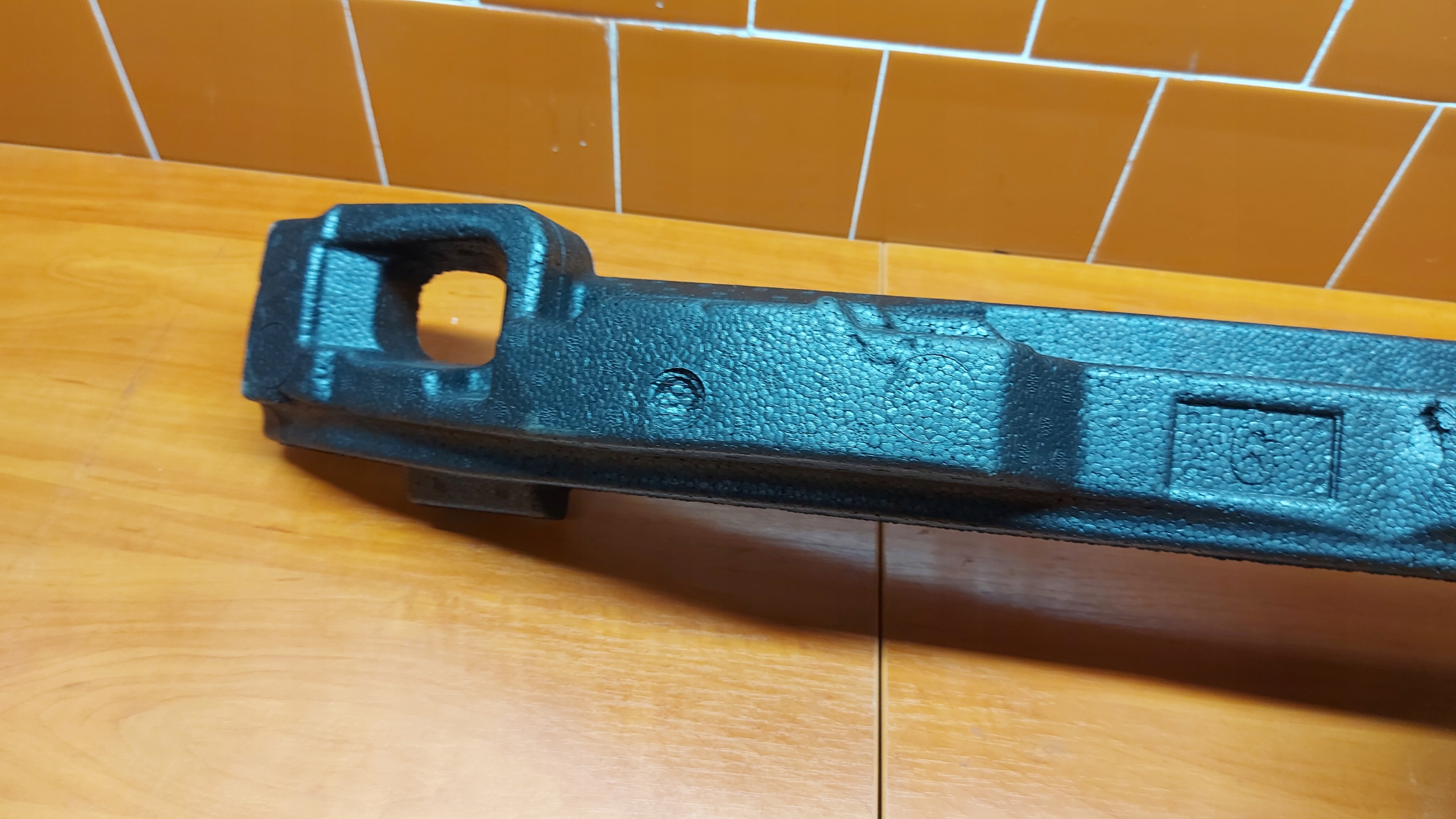 ABSORBER Polystirén nárazníku předek TOYOTA COROLLA E16 E18 16-18
