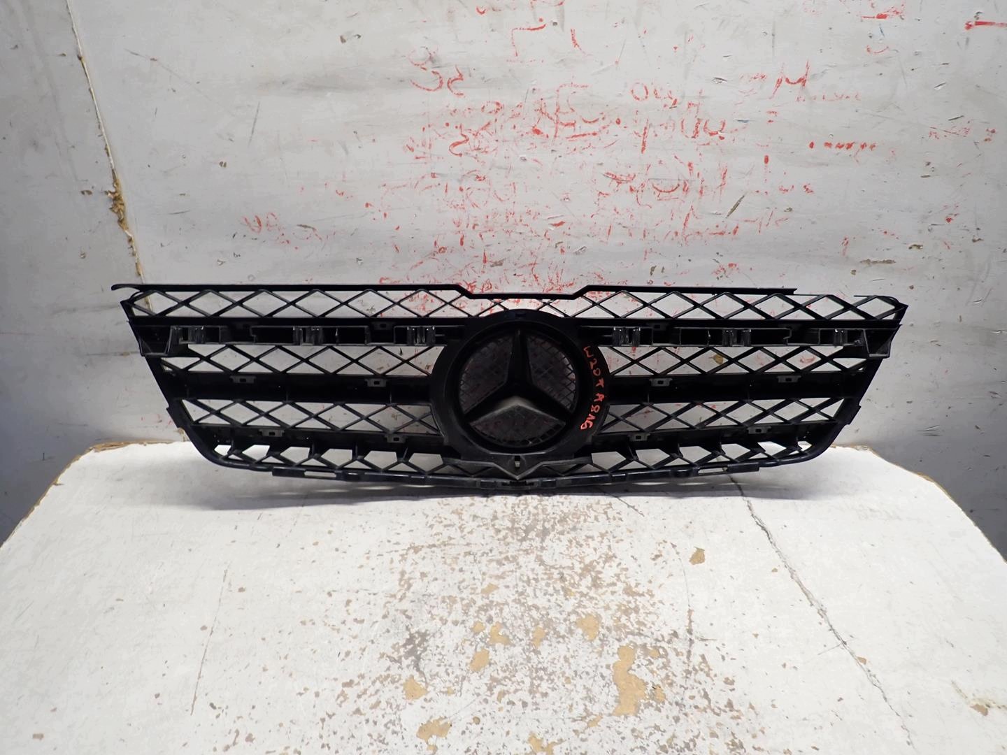 Grill MERCEDES GLK W204 2008