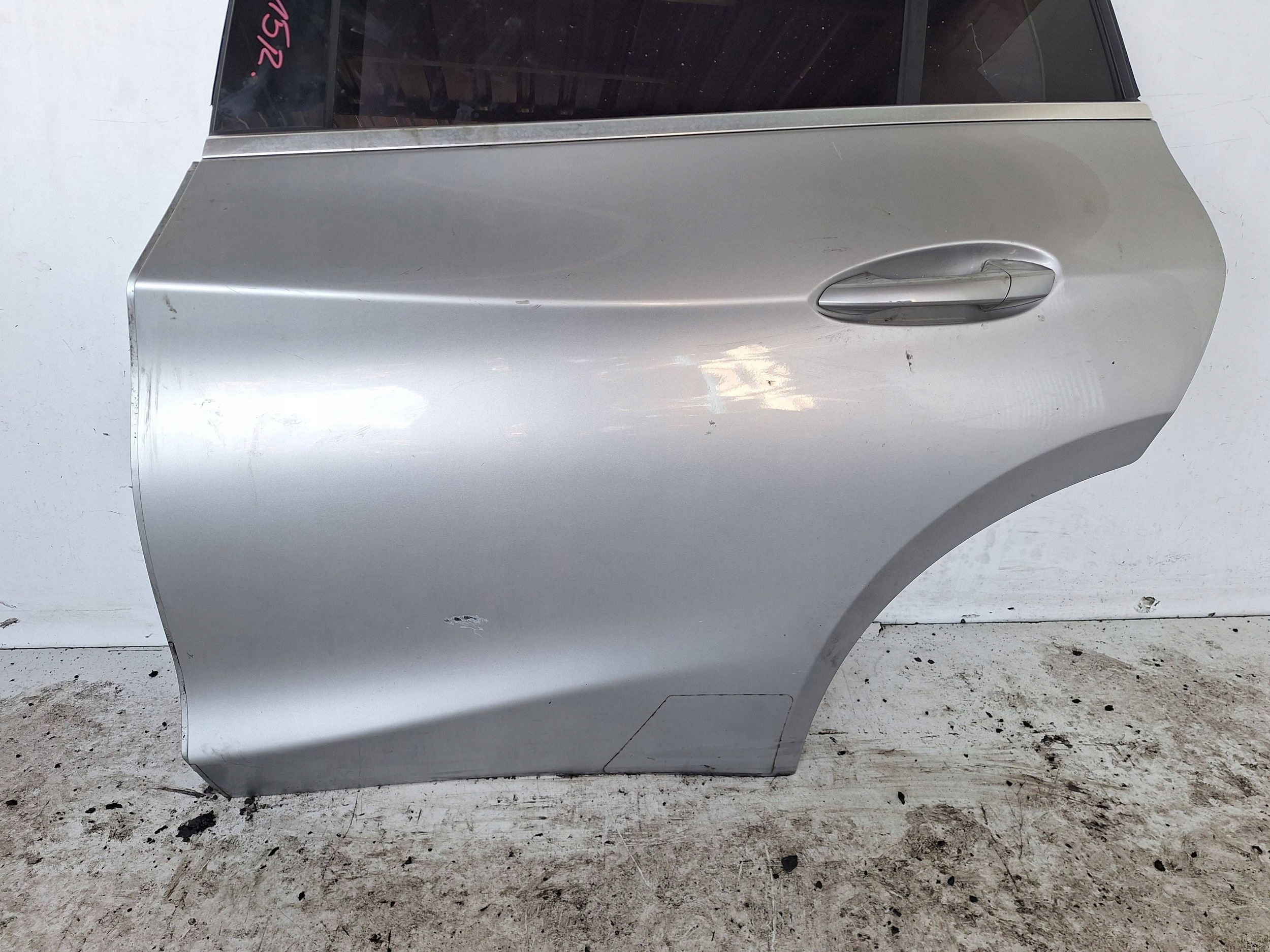 INFINITI Q30 15-19 Tür links heck