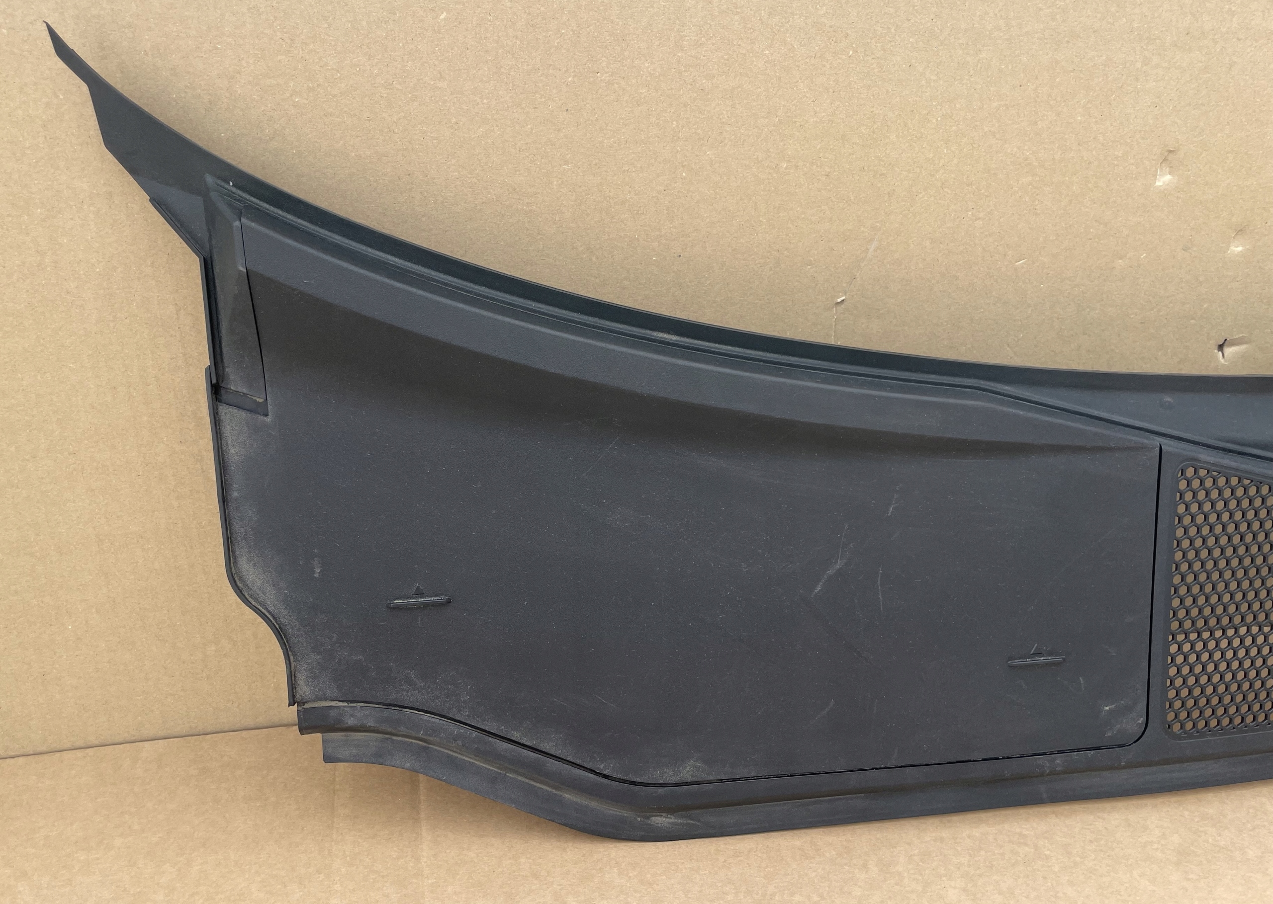 torpedo plastic AUDI A6 C8 4K1819403 original as new