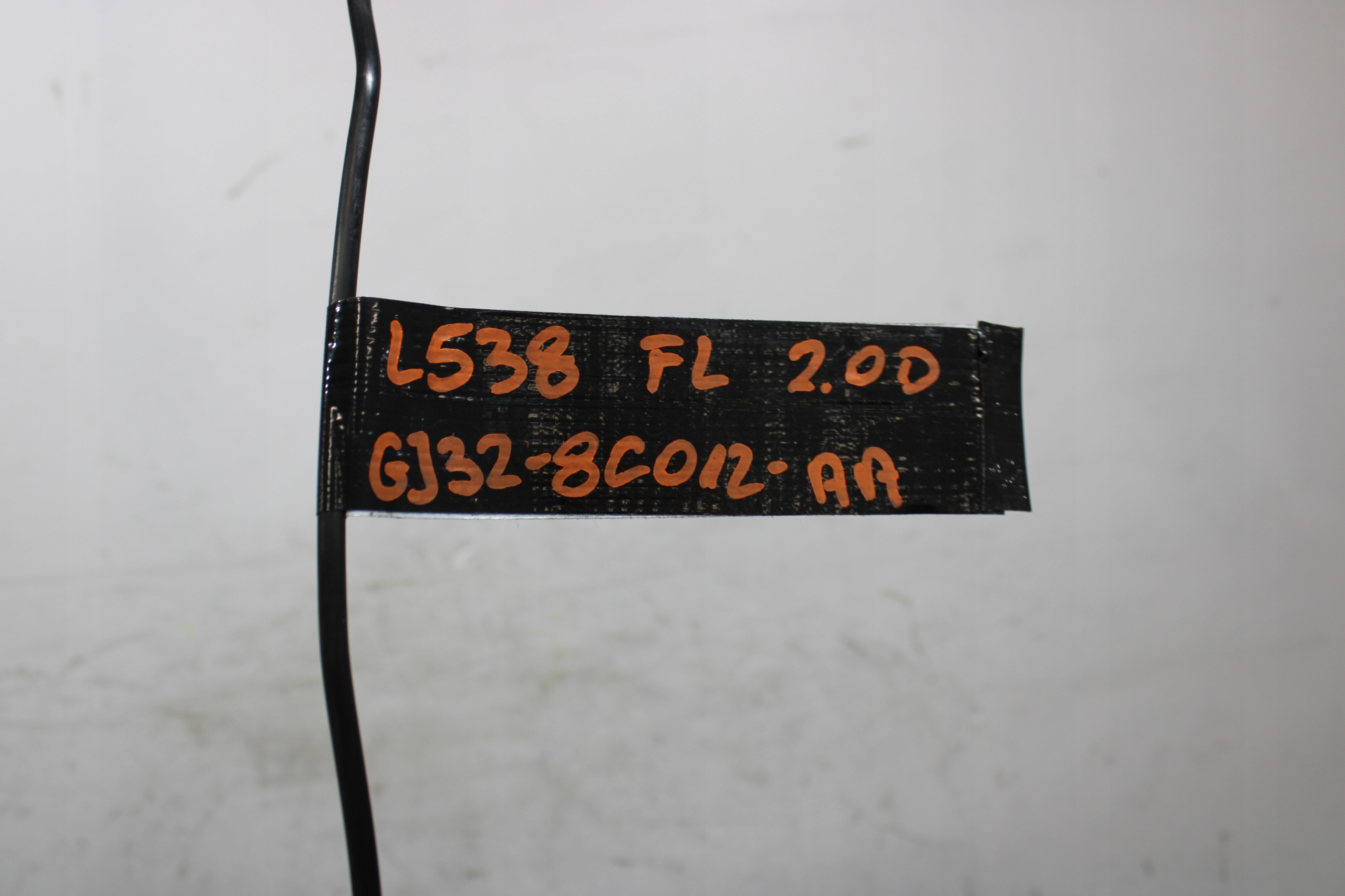 crijevo prijenos vode GJ32-8C012-AA LAND ROVER EVOQUE L538 LIFT