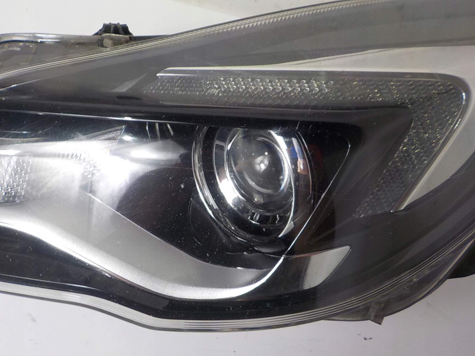 OPEL INSIGNIA A LIFT light left front front UK 1LL011165-13