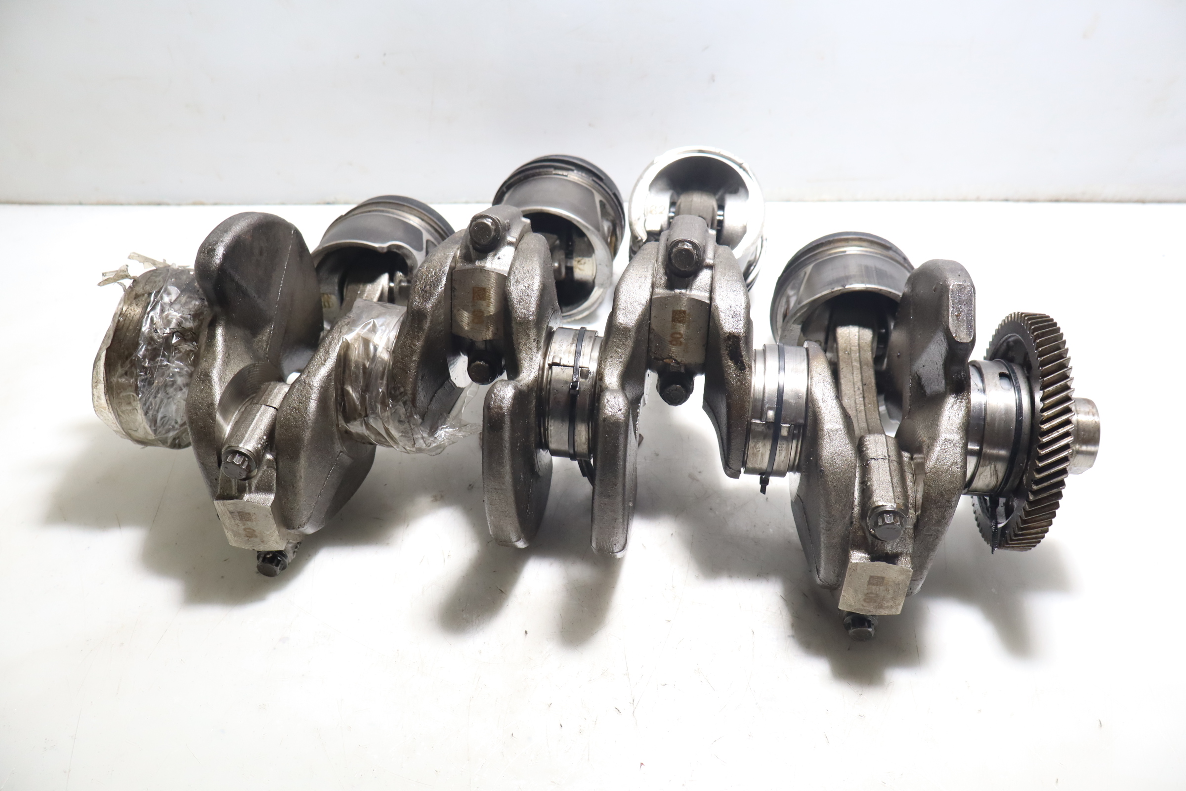 WAŁ KORBOWY TŁOKI SEAT EXEO 2.0TDI