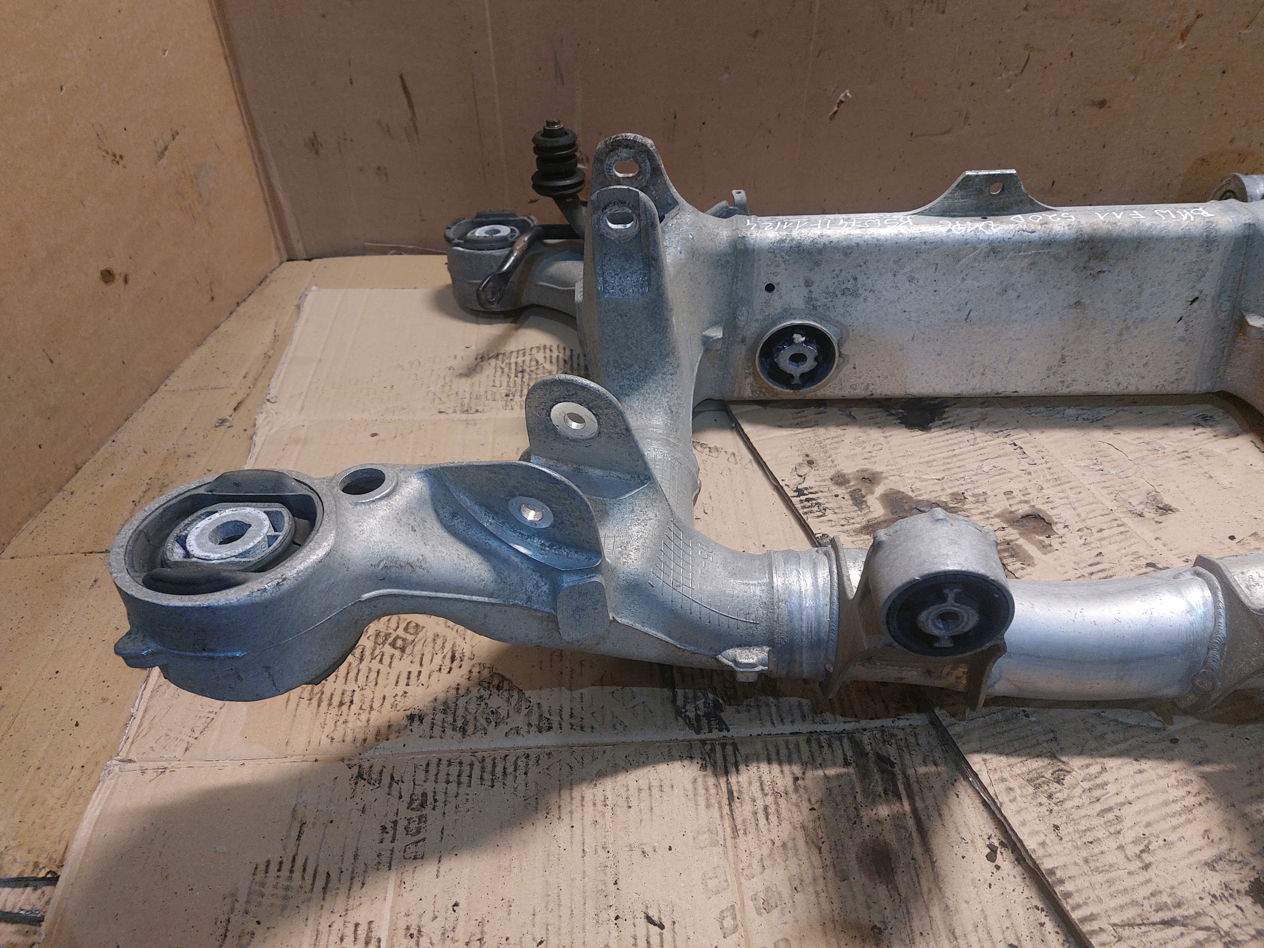 subframe axle beam rear. BMW F11 2.0D