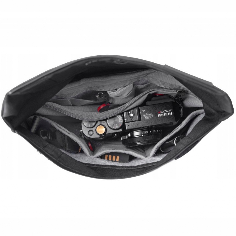 Torebka nerka na aparat Peak Design FIELD POUCH v2 Kolor czarny