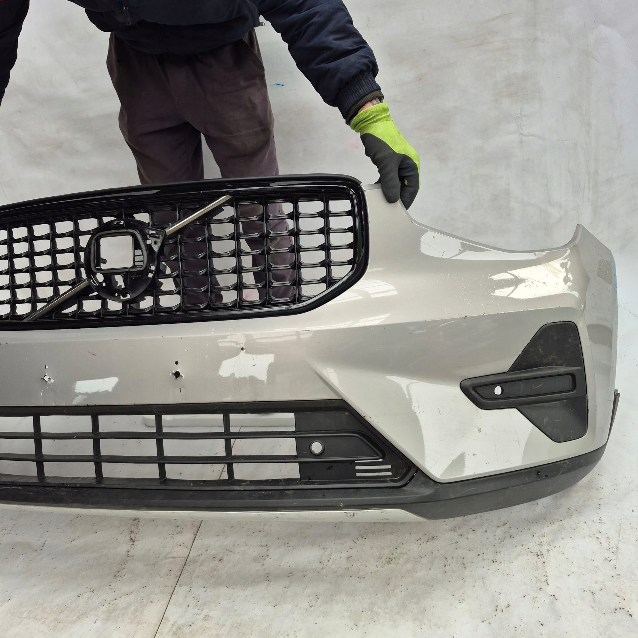 VOLVO XC40 II LIFT R-design 22- bumper front front 31690933