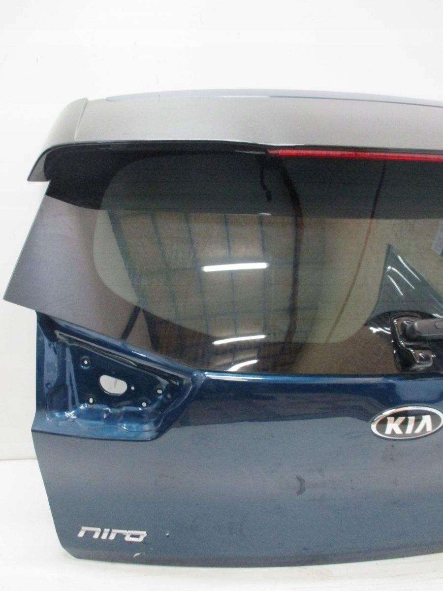 boot doors KIA NIRO below KAMERE