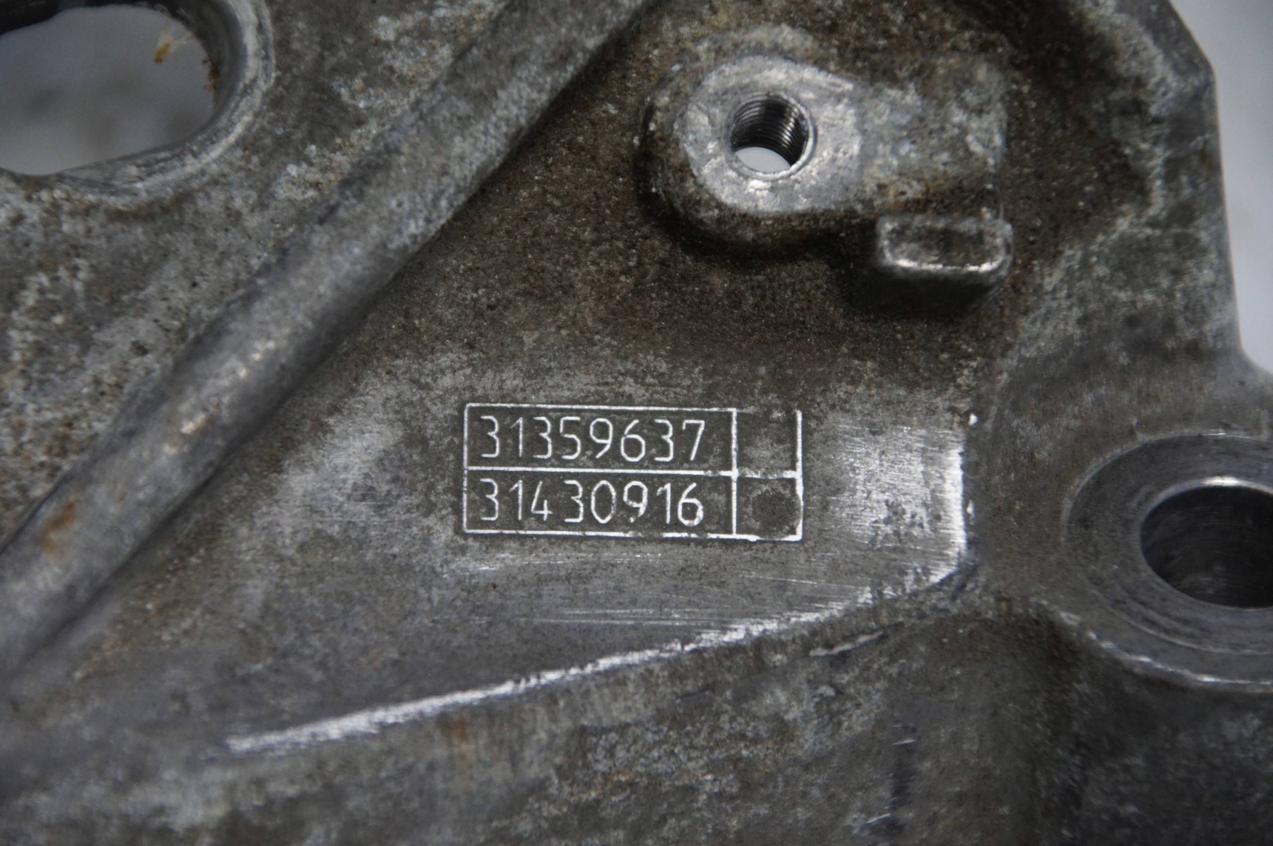 engine mount 31359637 2.0 VOLVO V40 II CROSS COUNTRY