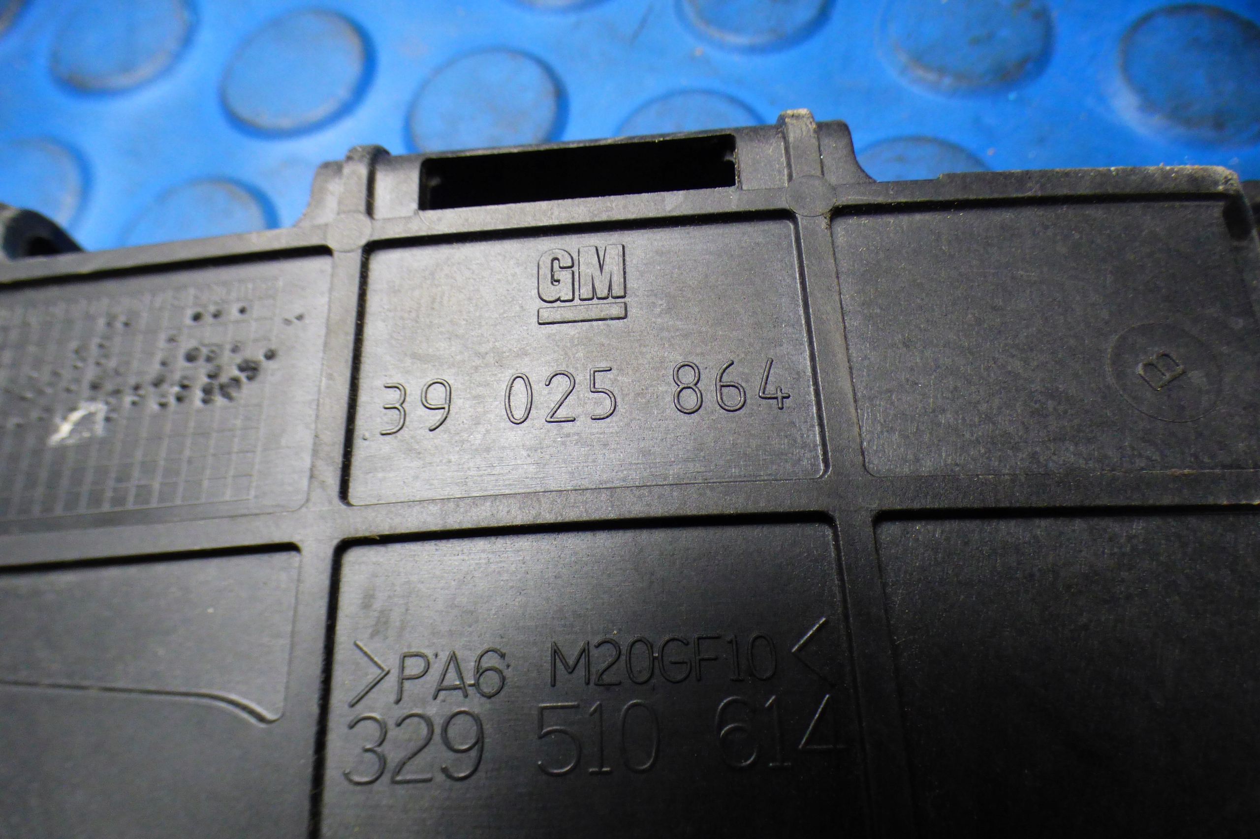 obal komputera 39025864 OPEL ASTRA K V