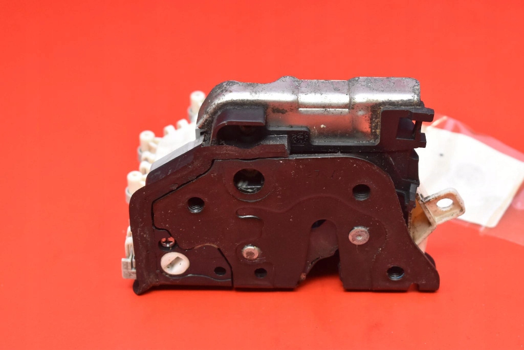 lock door right front front EU 8J1837016C AUDI Q5 8R 08-12