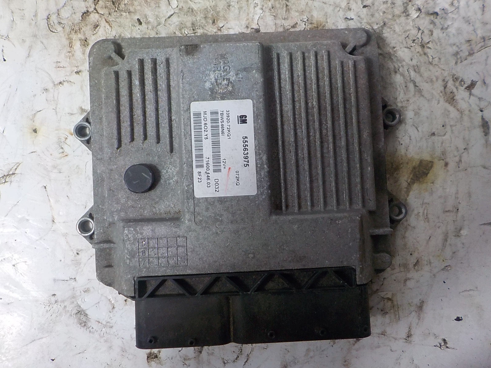 SUZUKI SWIFT III (MZ, EZ) computer control unit 55563975 MJD6O2.Y5