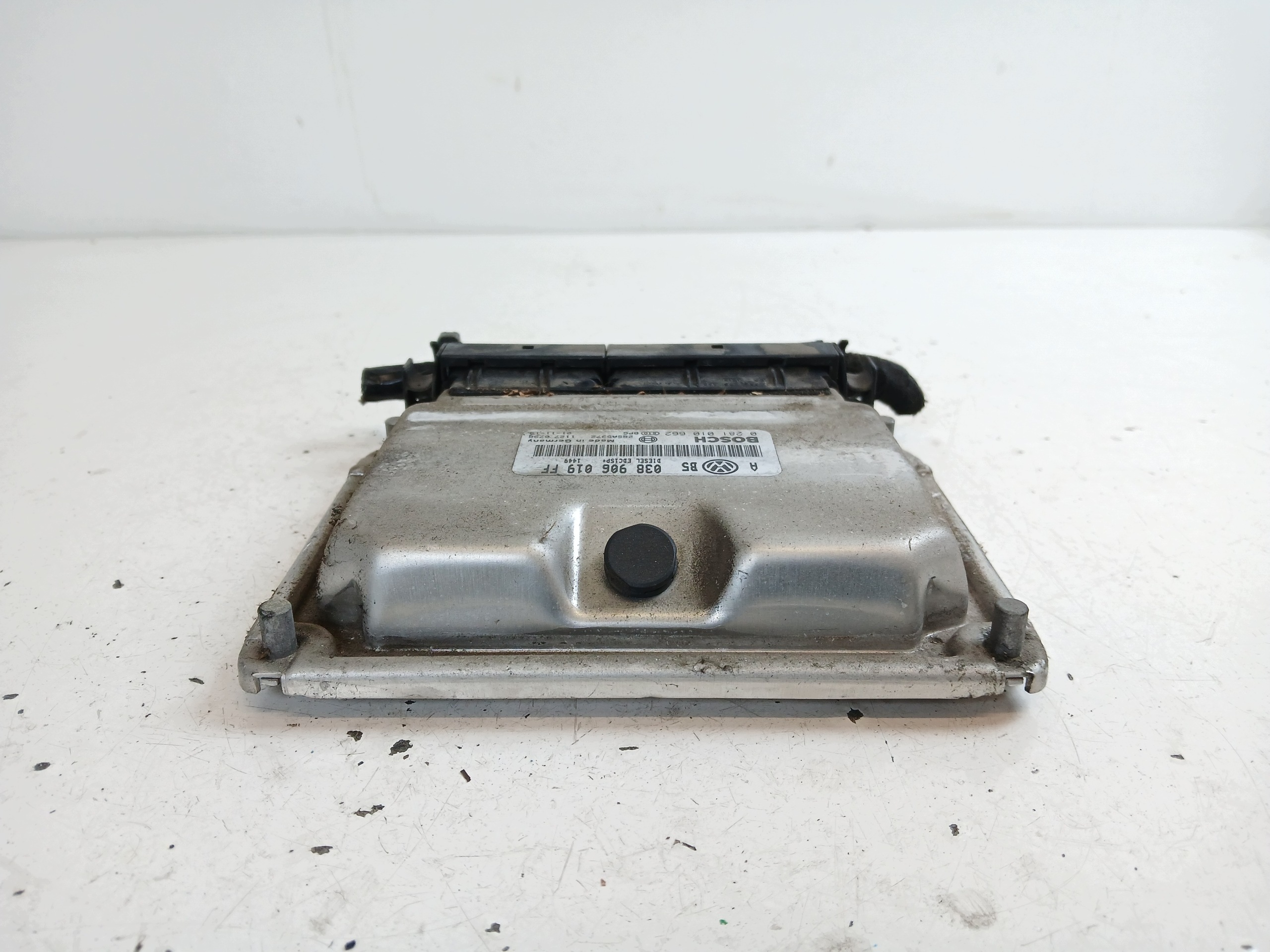 VW GOLF IV BORA 1.9 TDI unité de commande électronique uce moteur 038906019FF