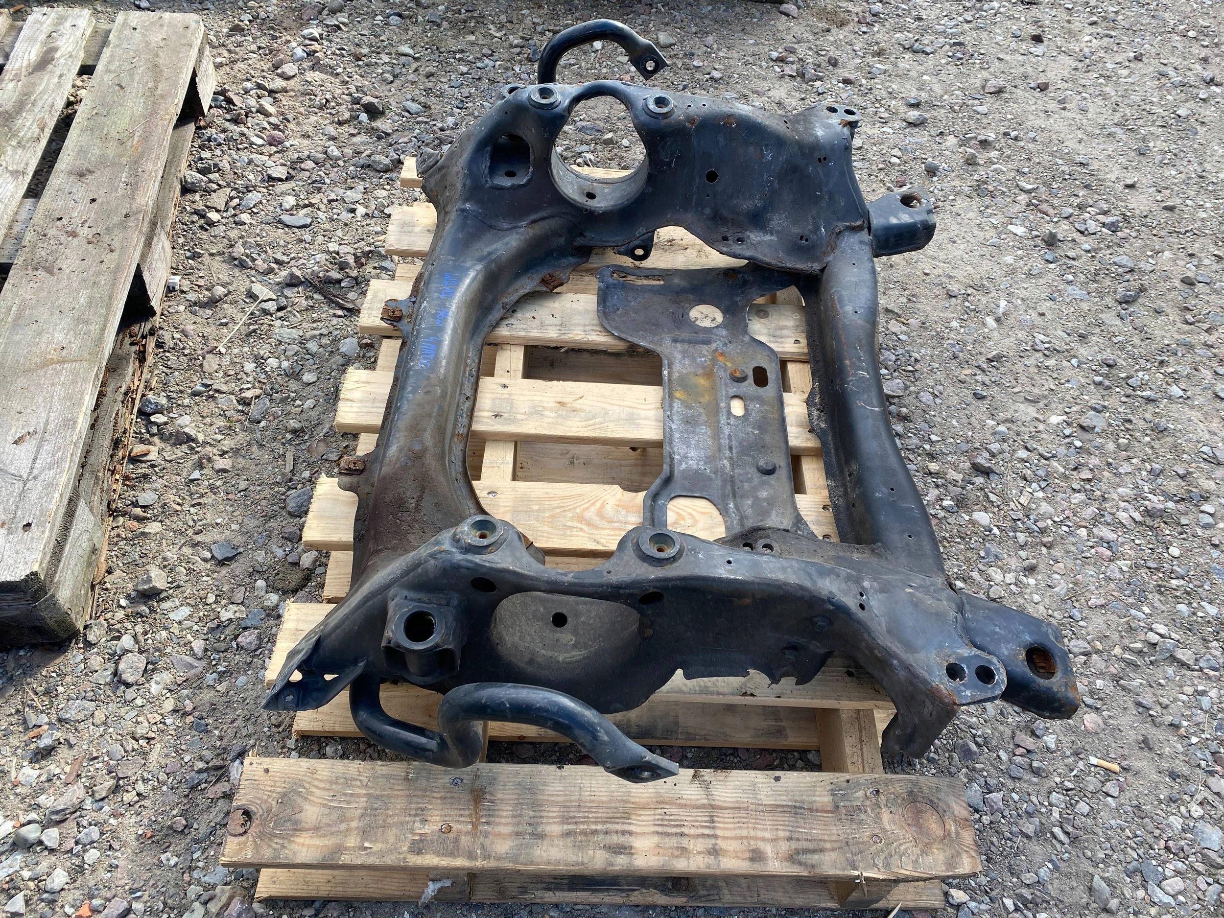 MERCEDES E W212 LIFT 4MATIC 4x4 suspension beam axle beam subframe front
