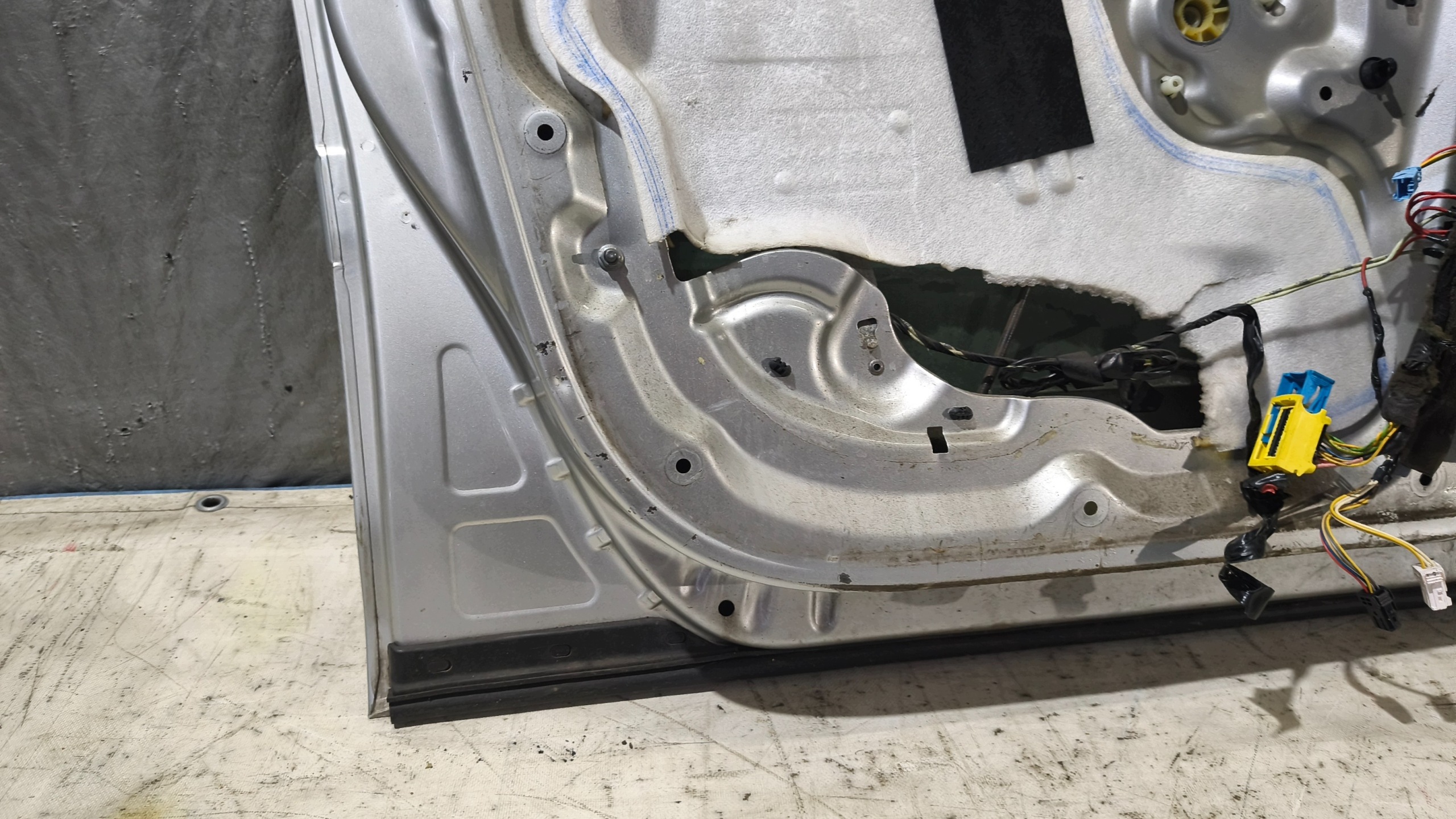 door left front CITROEN PICASSO C4 2008r