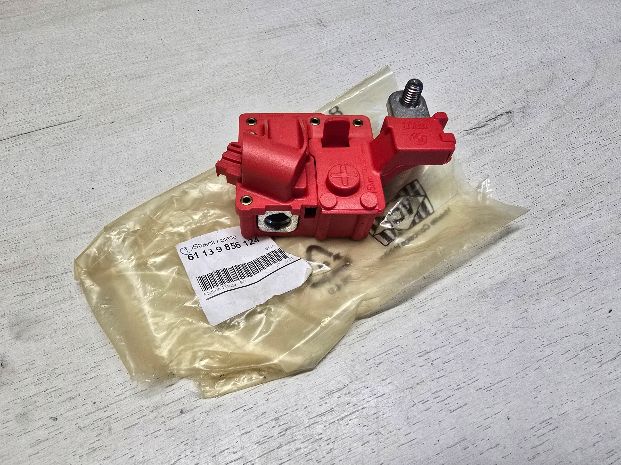 клема акумулятора 2.2 BMW F30 F80 F32 F34 F36 9856124