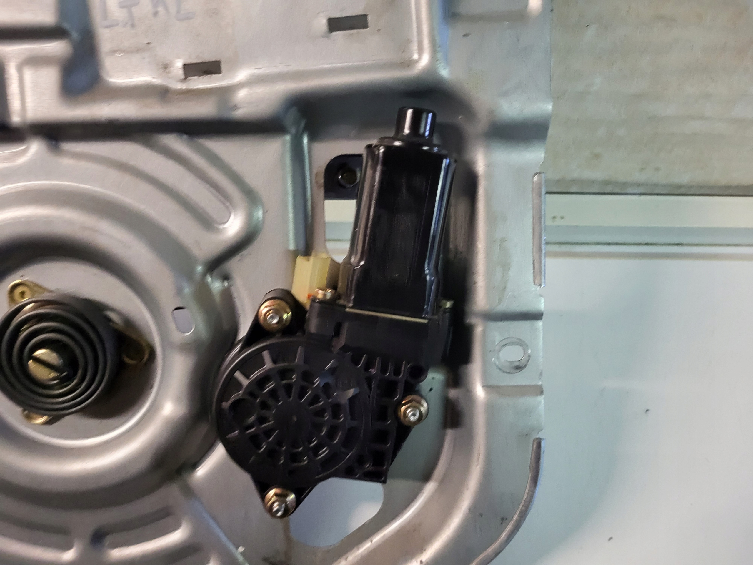 window regulator left rear part HYUNDAI TUCSON and 83470-2E010