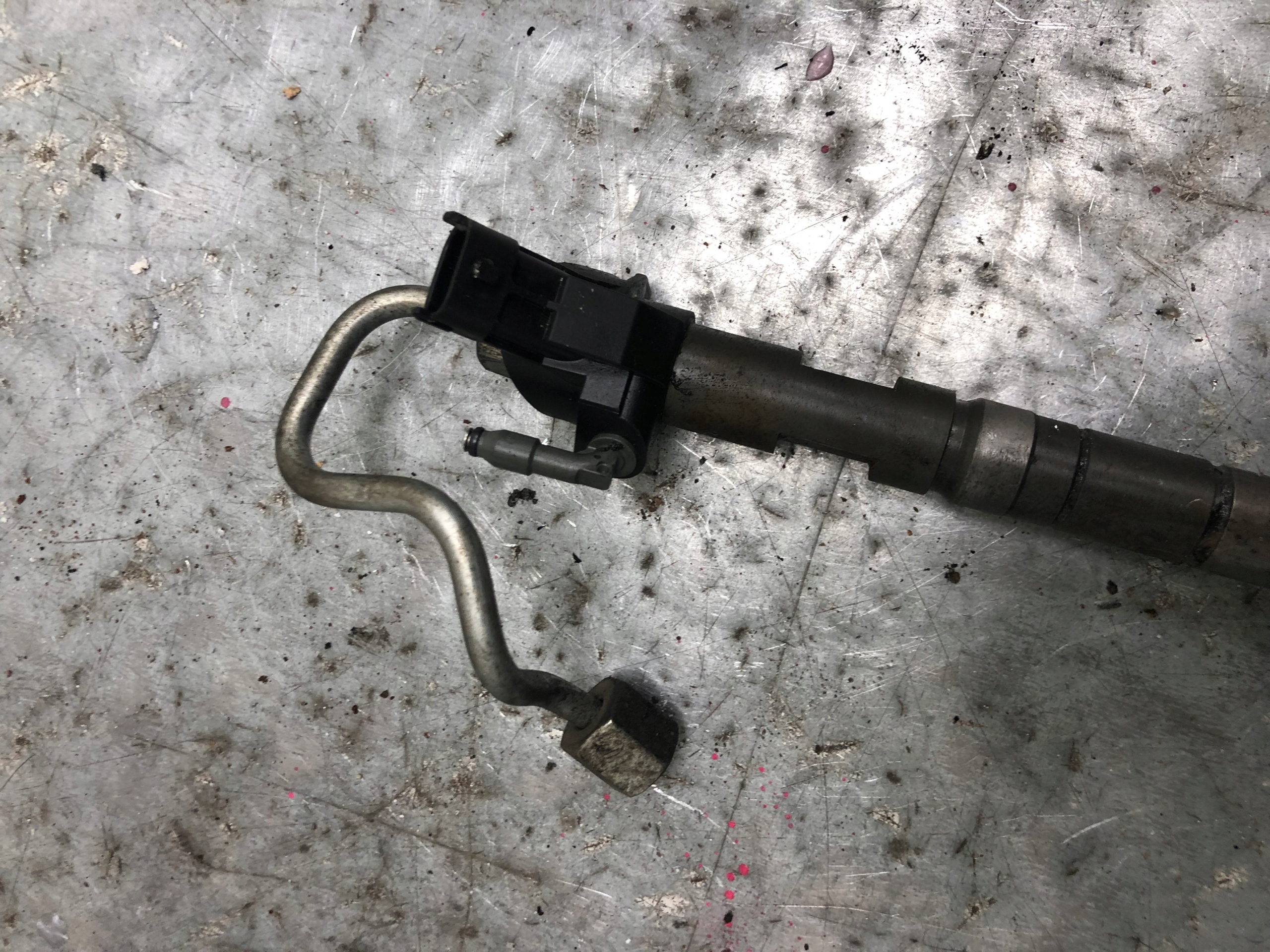 nozzle injector 1.4 1ND TOYOTA 23670-33051