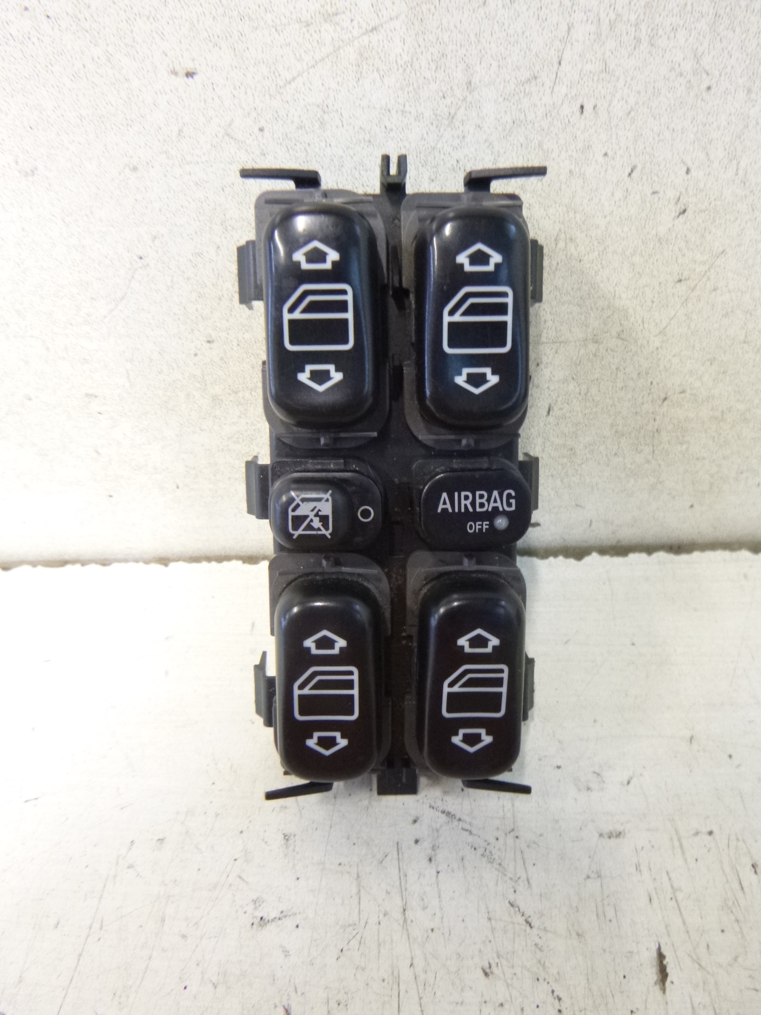 BOUTON PANEL VITRE MERCEDES W168 97-04