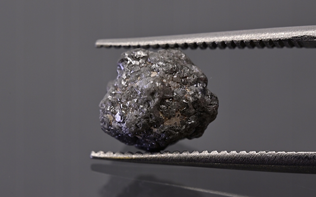 Diamant stříbrný kus 8x7 mm