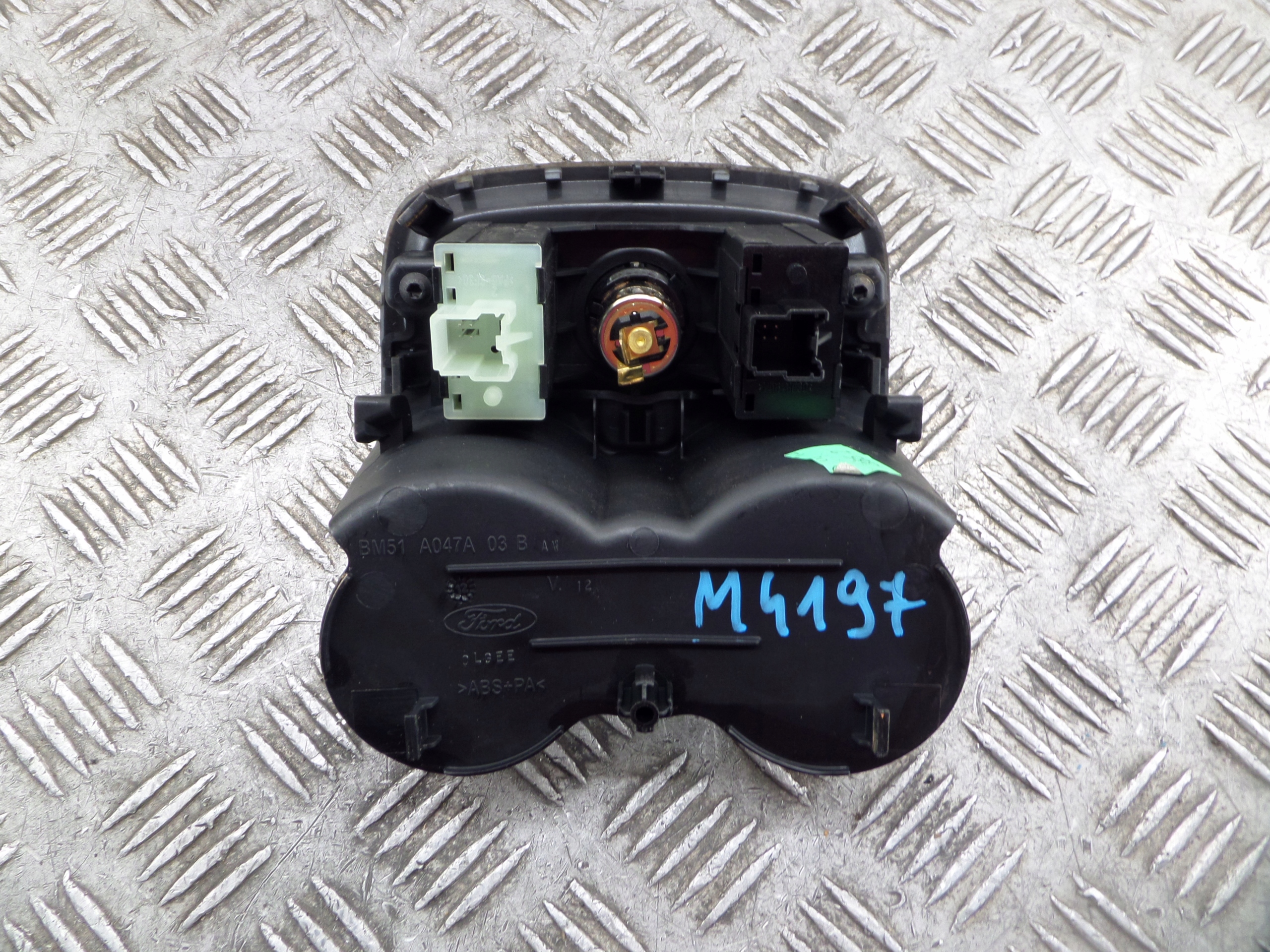 switch GRZANIA seats FORD FOCUS MK3 BM51A047A03B