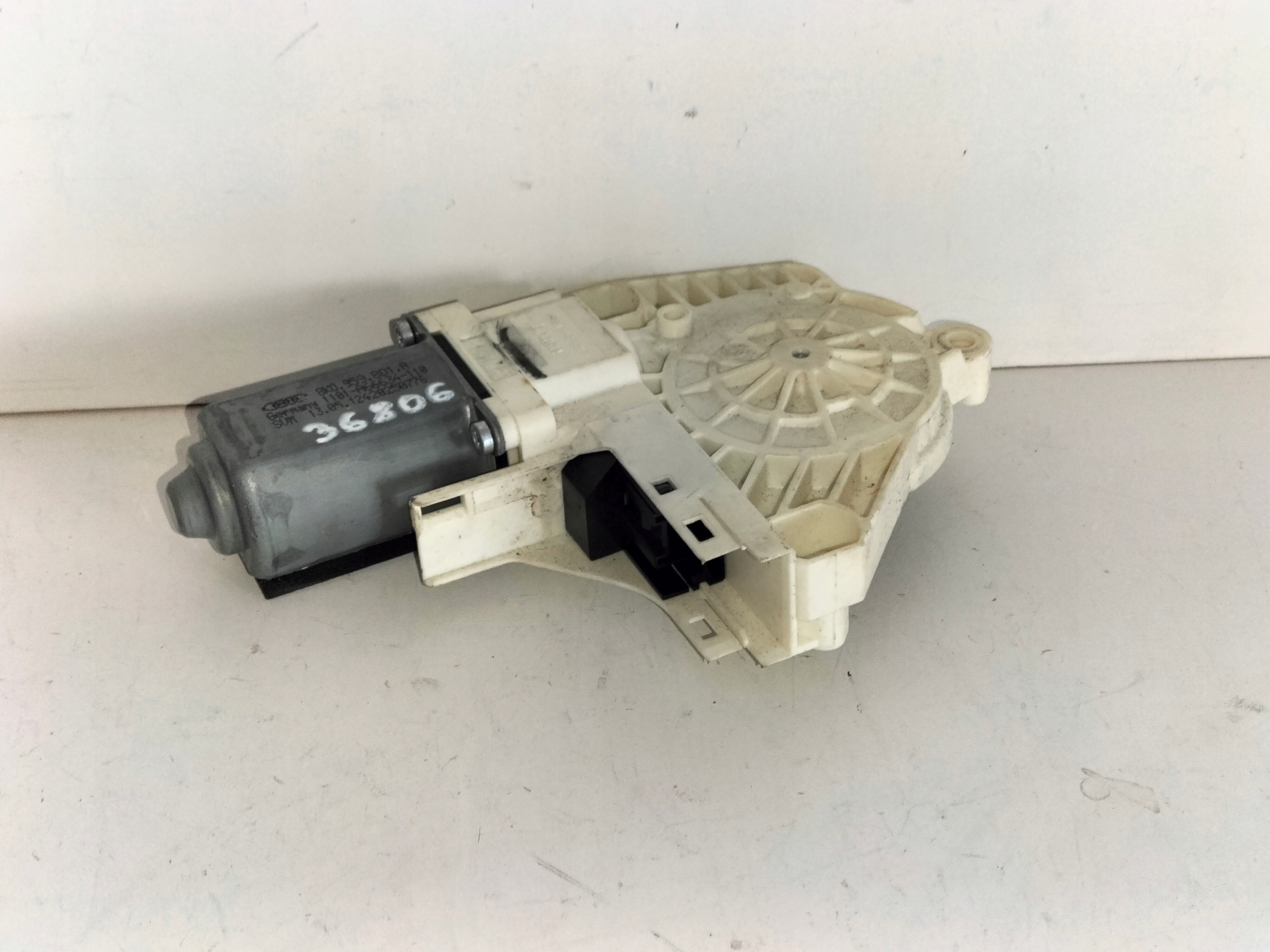 mini motor podnosnika windows front left AUDI A4 B8 07- A5 07- SUPERB II 08