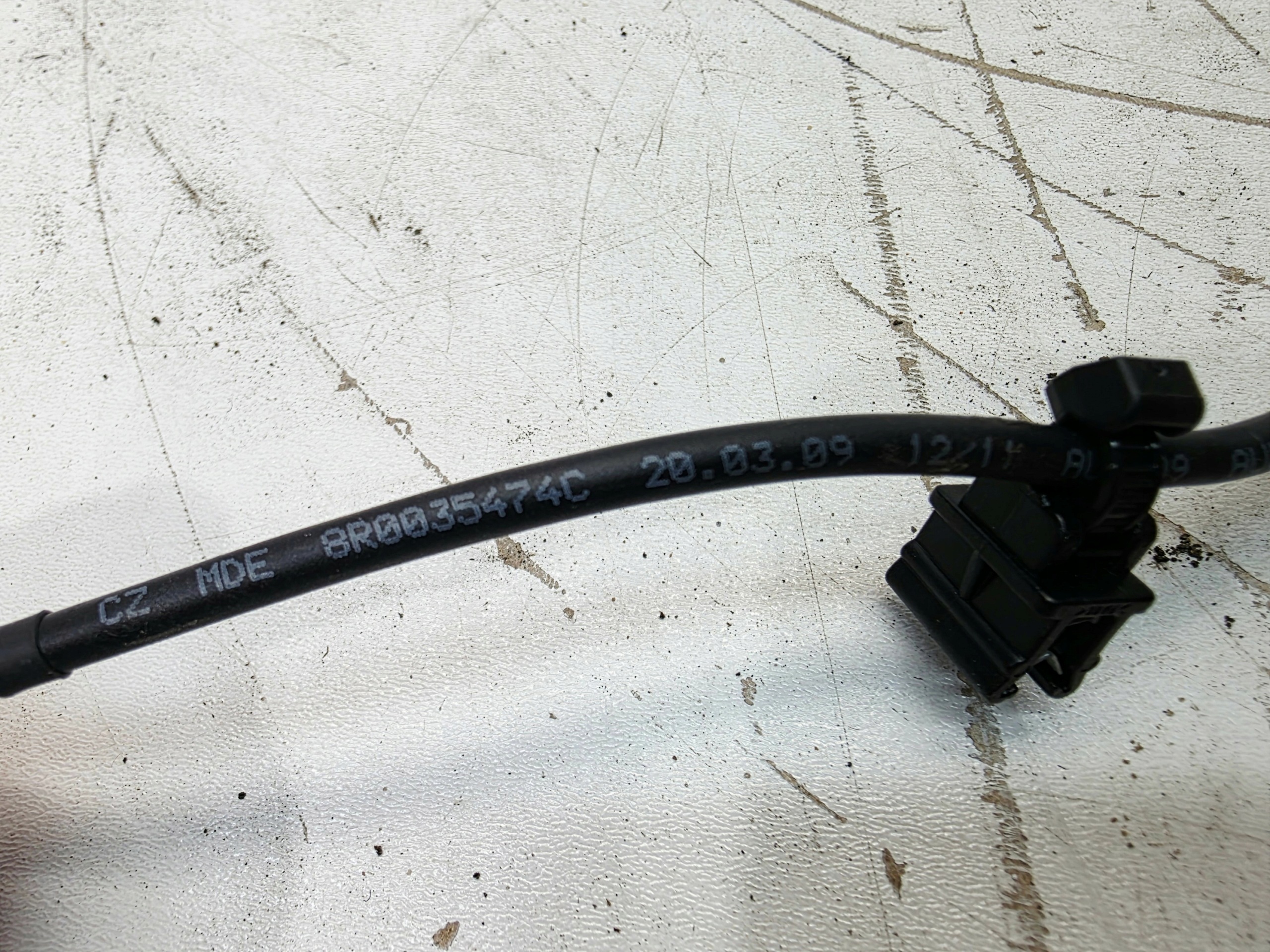 vstup adapter AUX AUDI Q5 8R 8R0035474C