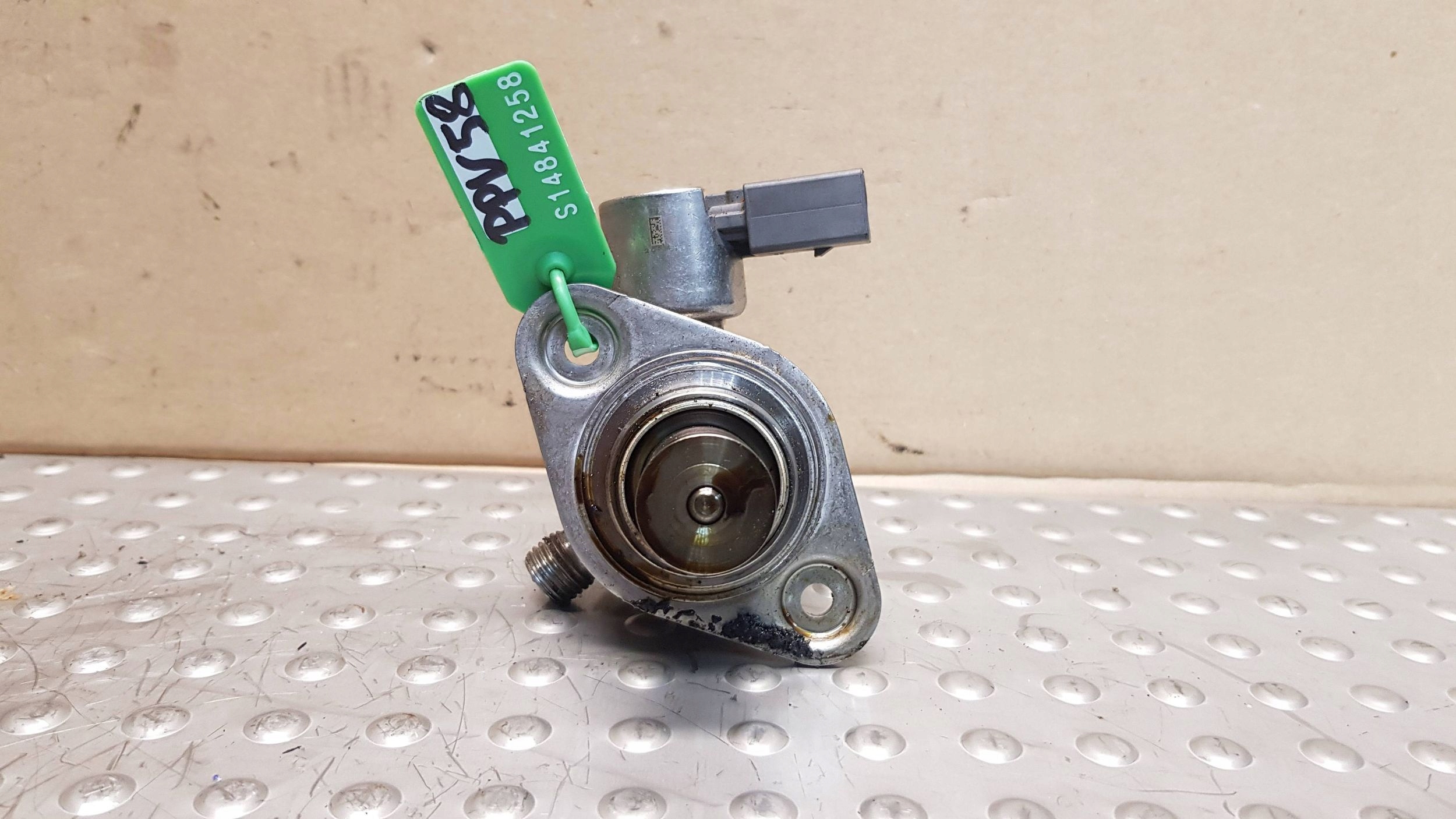 feed pump 04E127025D VW GOLF VII OCTAVIA III LEON III A4 B9 1.4 TSI CZD