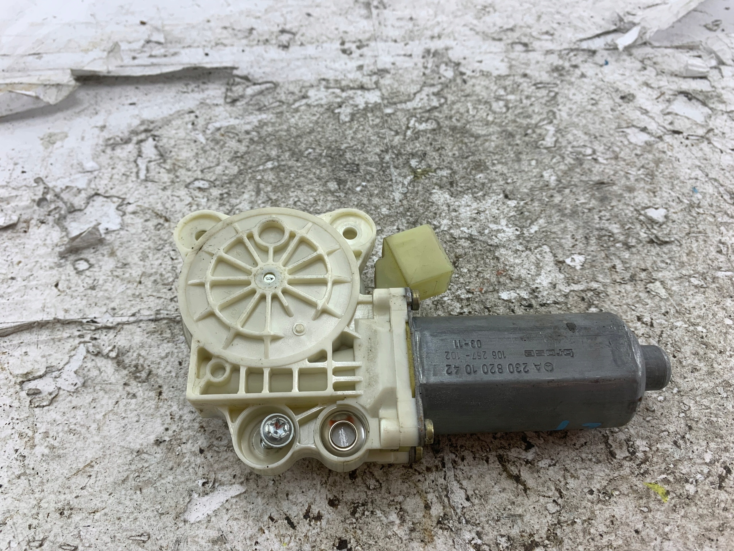 MERCEDES W414 VANEO mini motor windows left front A2308201042