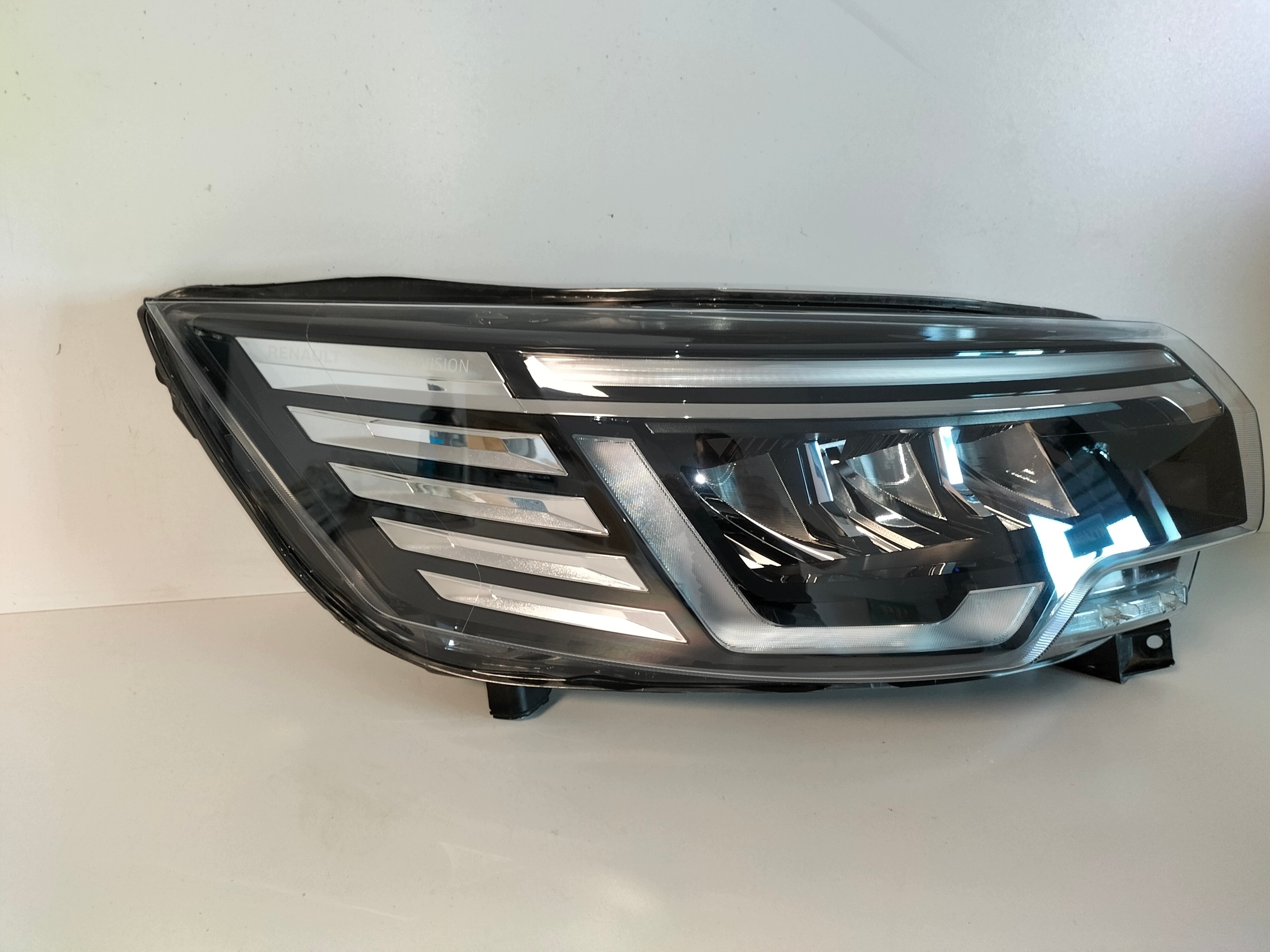 light front reflektor right RENAULT TRAFIC IV 21- FULL LED PURE VISION