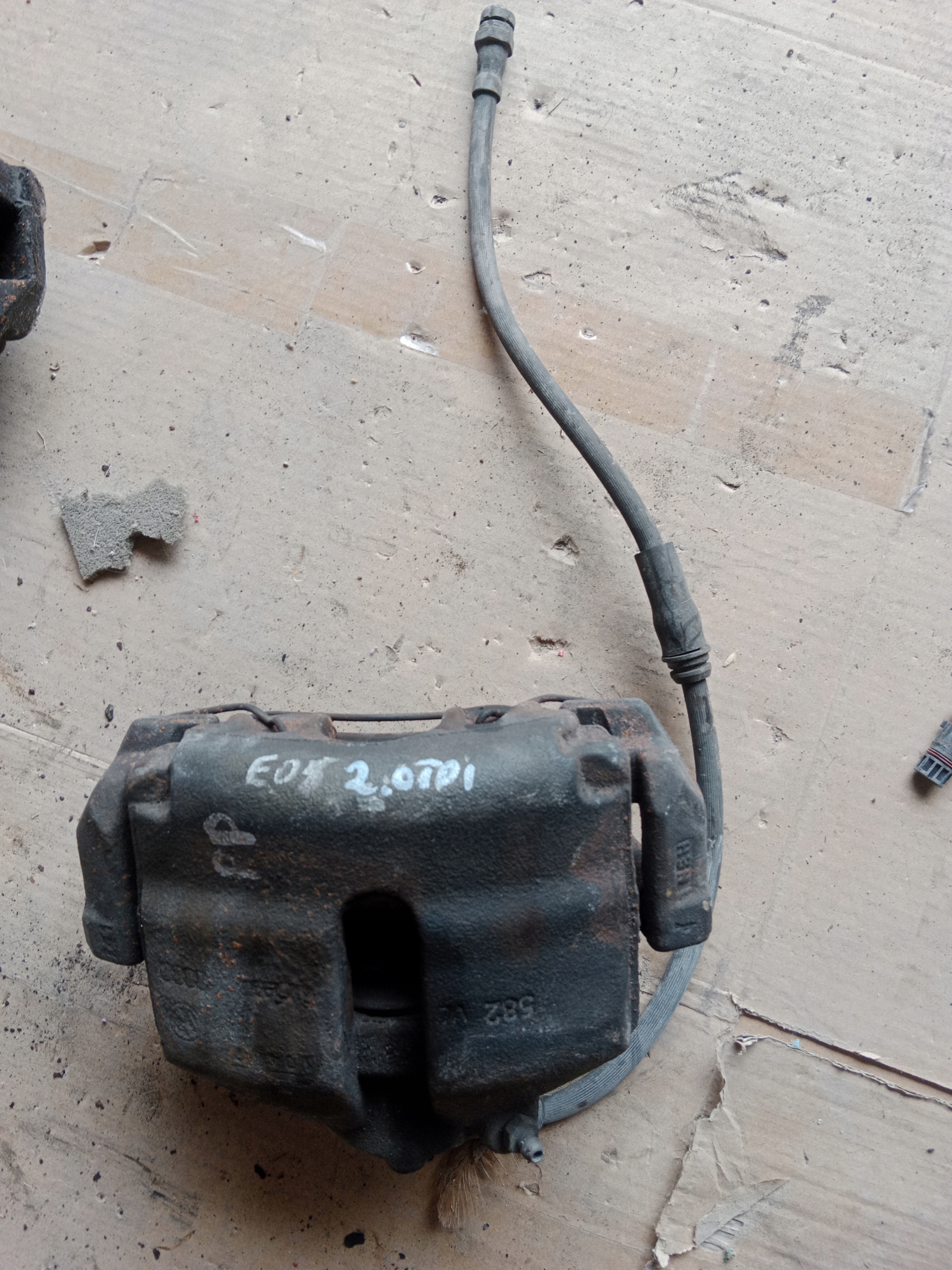 caliper brake right front VOLKSWAGEN EOS 2.0TDI