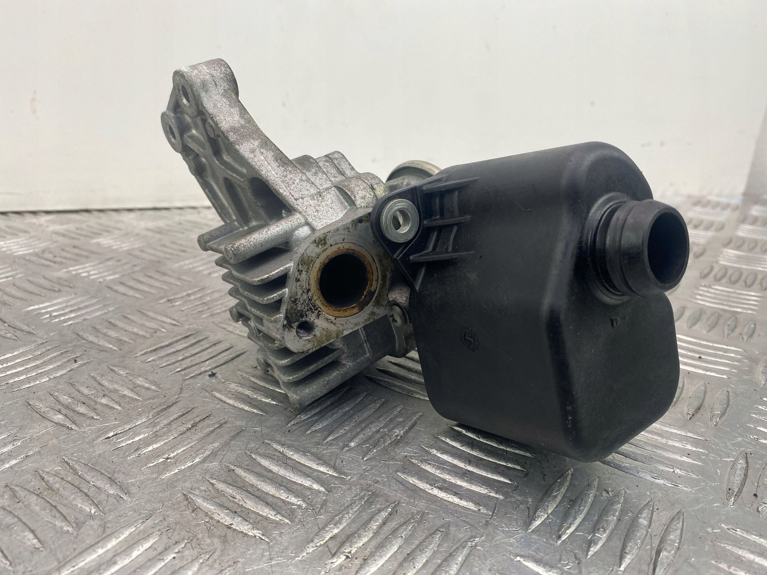 Mercedes E200 CGI W212 1.8 AGR-Ventil M271 A0021409060
