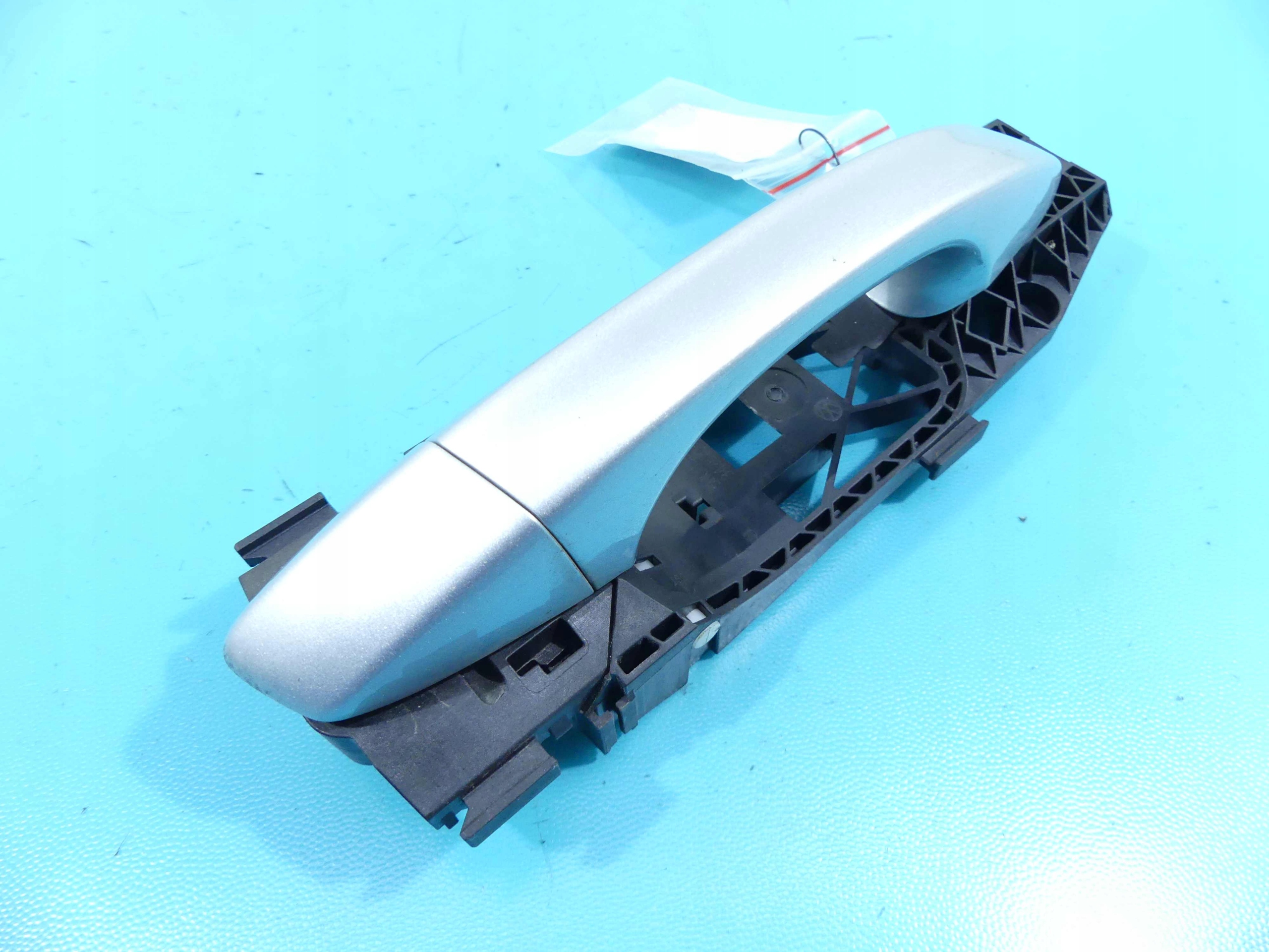 РУЧКА ПЕРЕД ПРАВА ZEWNETRZNA ШКОДА FABIA III