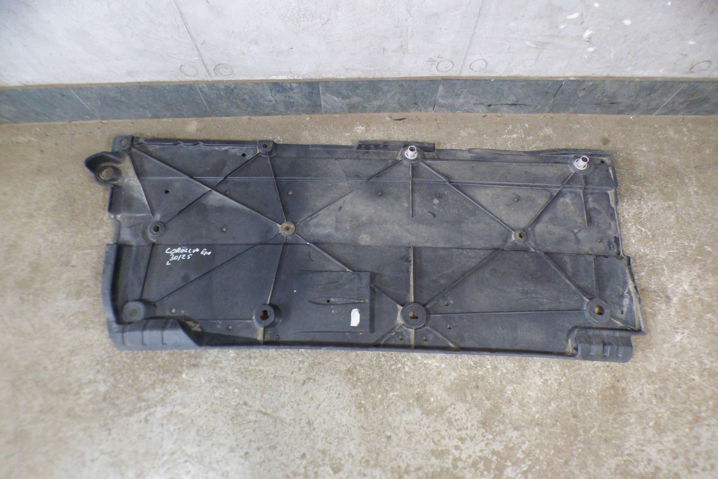 Toyota Corolla E21XII cover chassis left 58166-02230