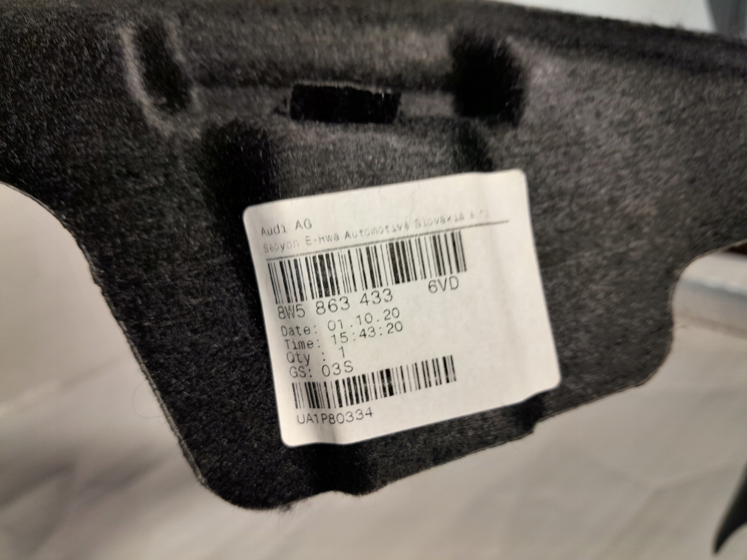 AUDI A4 B9 LIFT Couverture POLKI Arrière 8W5863433