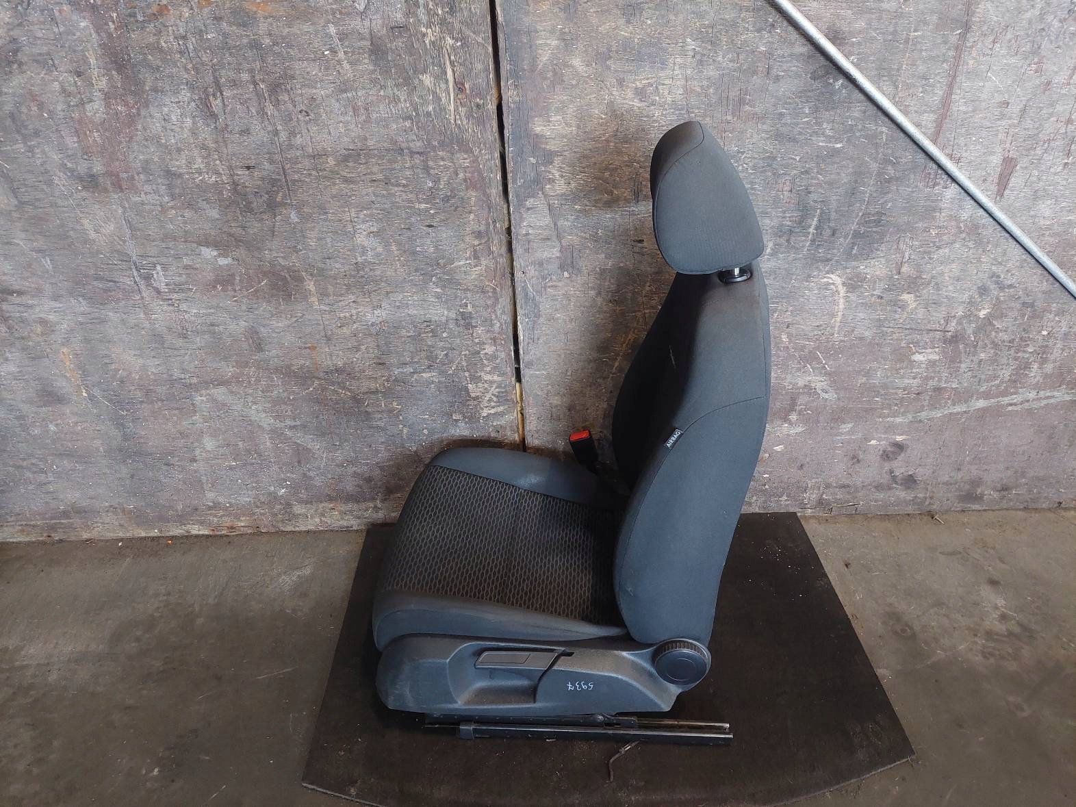Sitz links vorne + Sitz heck VOLKSWAGEN GOLF VI