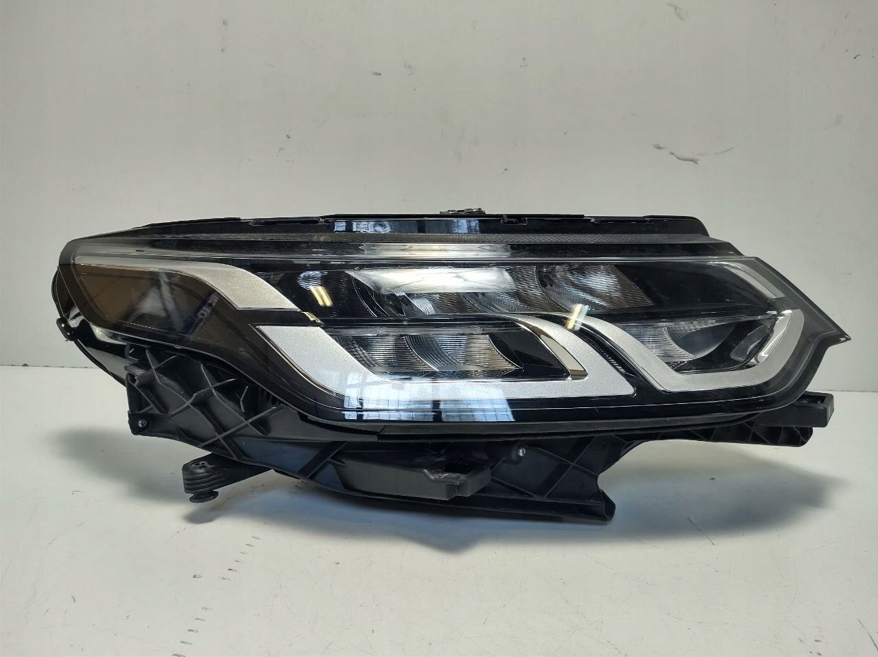 LAMPA przód Land Rover Discovery Sport LIFT L550