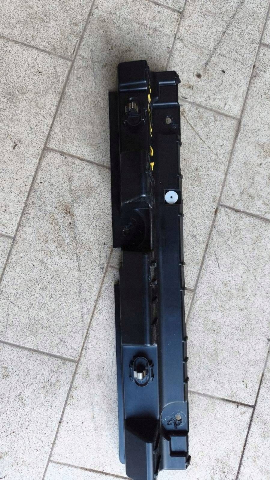 pillar of the threshold rear part side right Renault Scenic E-Tech V 764A82015R