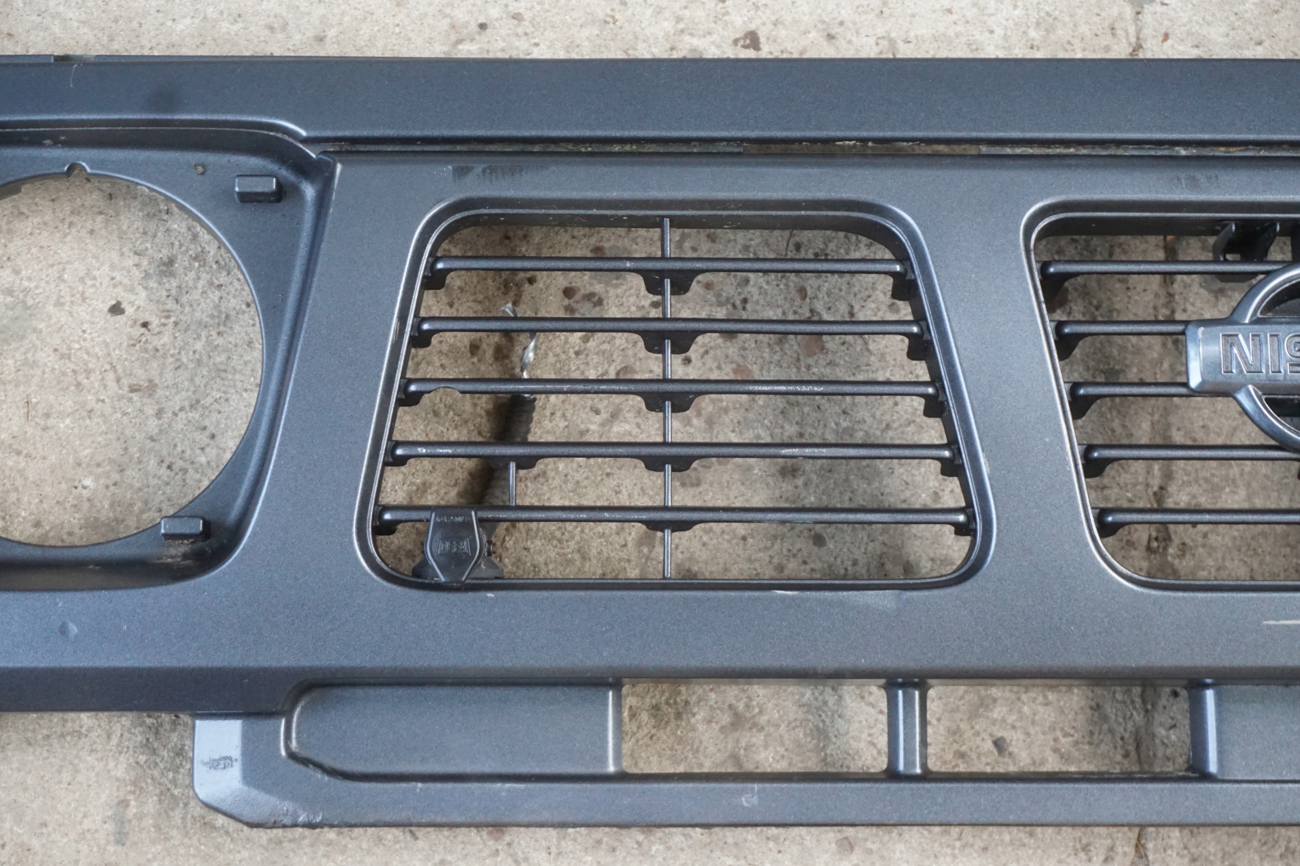 Nissan Patrol Y60 Kühlergrill FRONTGRILL Kühlergitter - Thumbnail 8