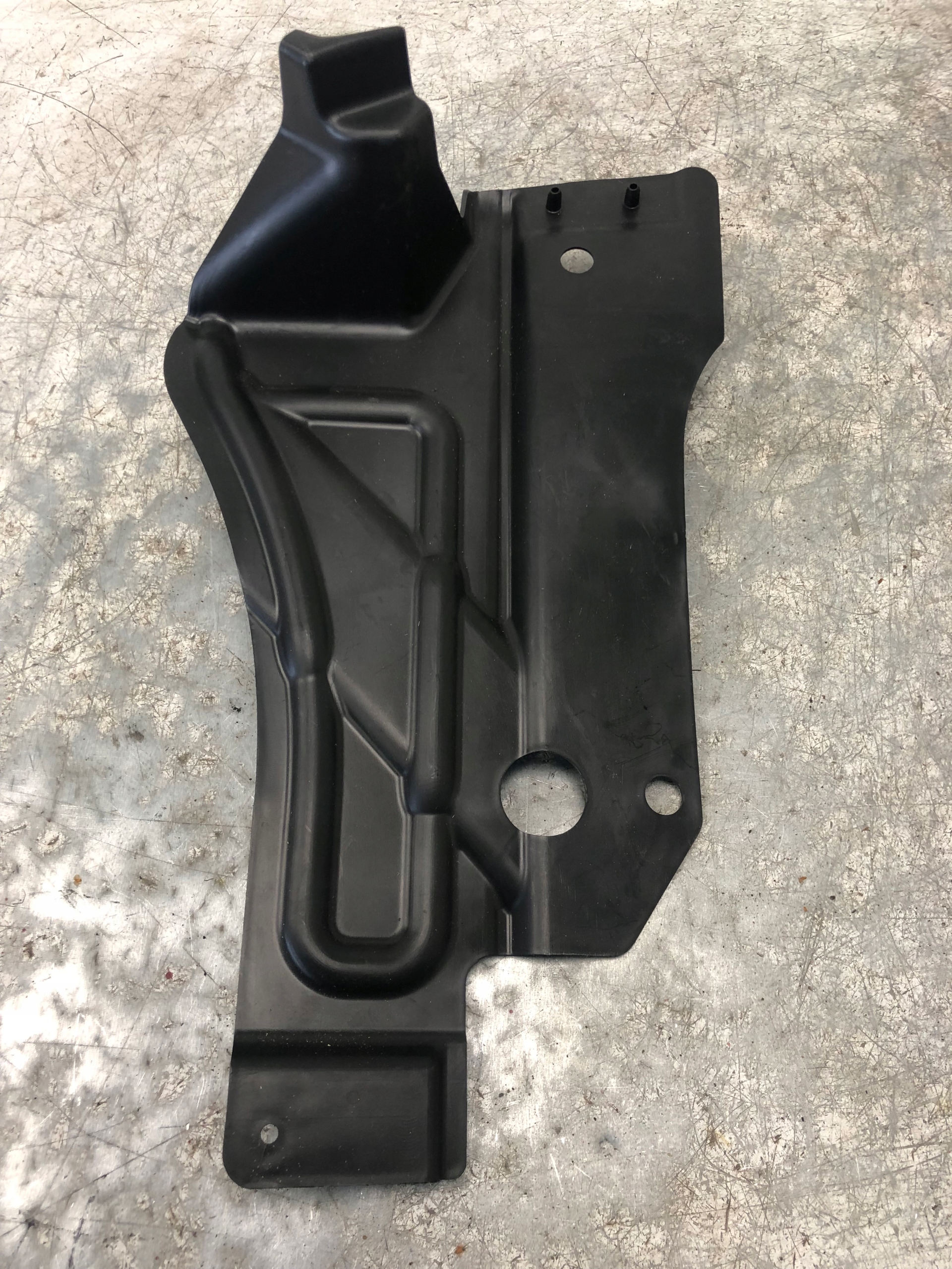 cover chassis left BMW X1 E84 2991165